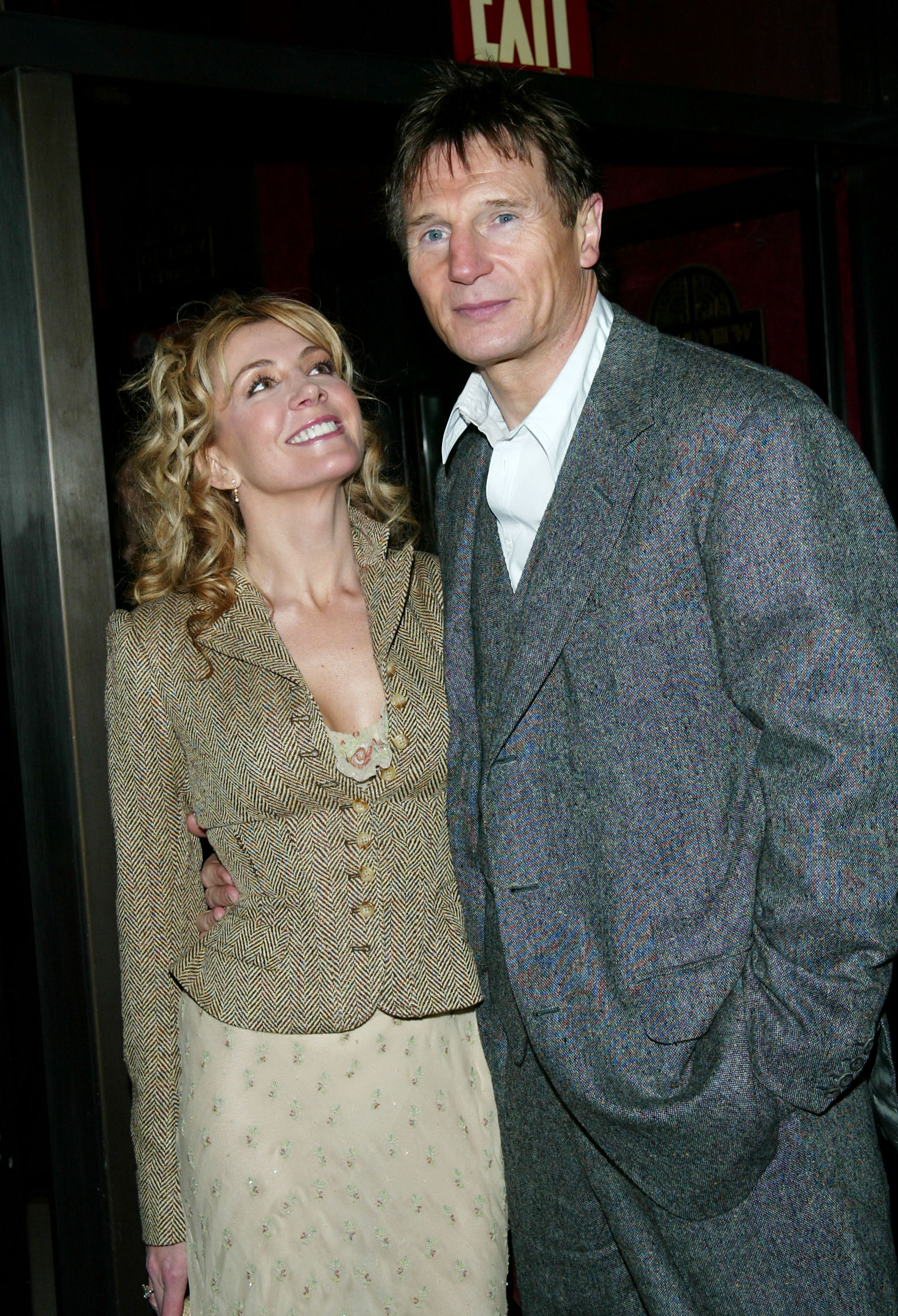 Natasha Richardson with Liam Neeson arriving at the "Gangs Of New York" world premiere at The Ziegfeld Theatre on 9 December 2002 in New York City. | Source: Getty Images