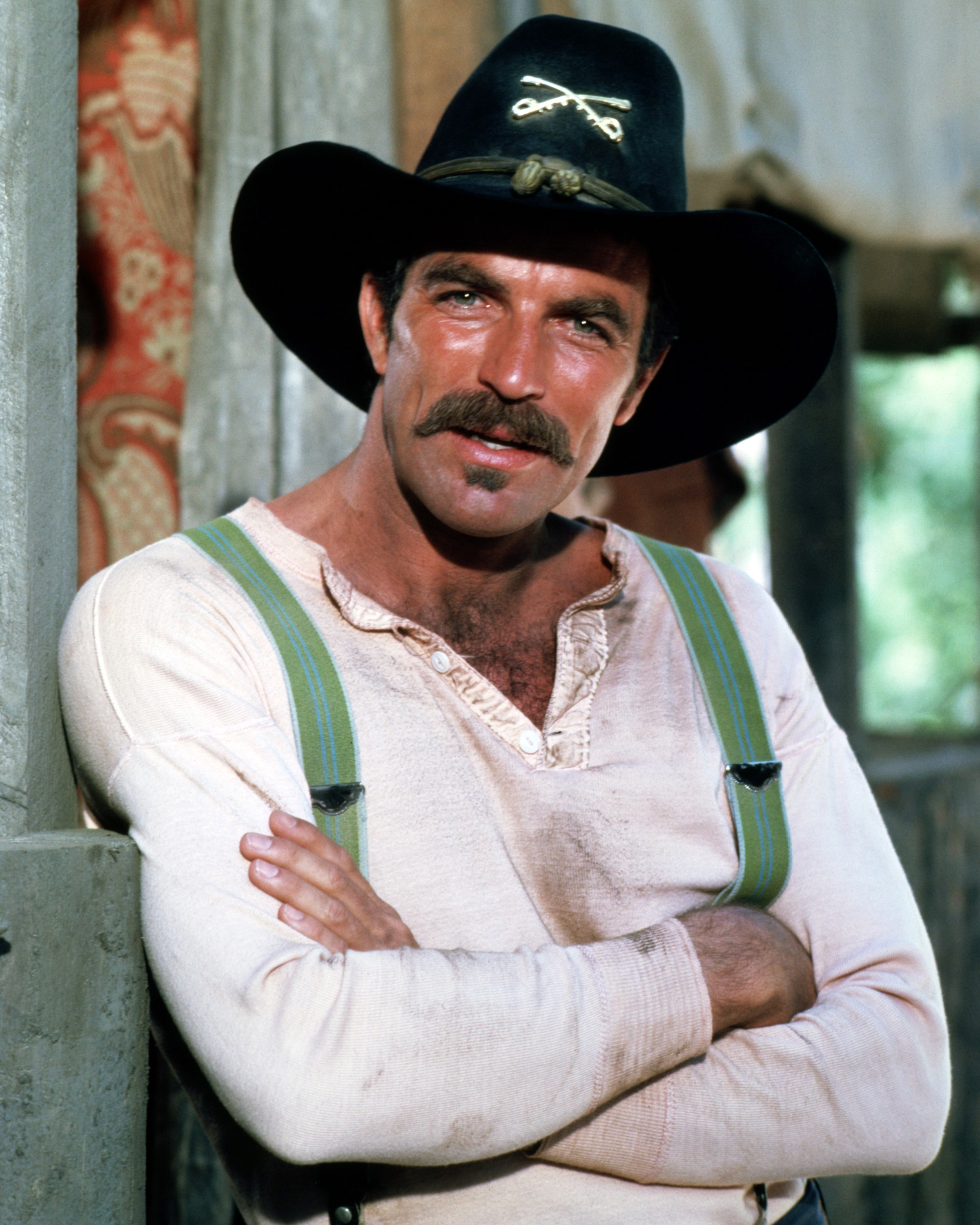 Tom Selleck on the set of "The Sacketts," 1979 | Source: Getty Images