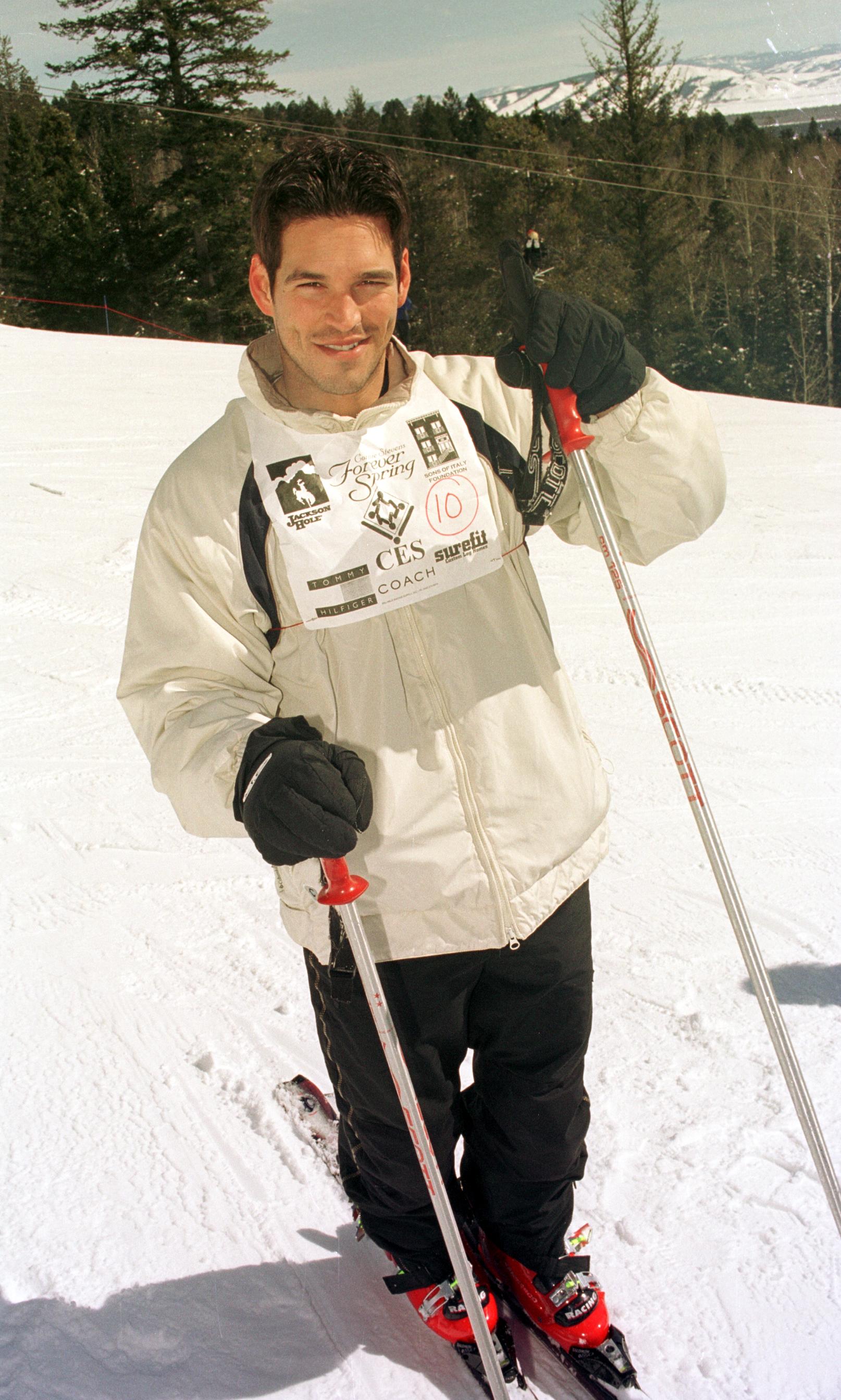 The famous actor photographed skiing in 1999. | Source: Getty Images