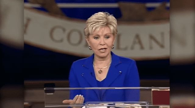 Gloria Copeland speaking about "Faith Sees The Invisible" in December 2017 | Photo: YouTube/The Victory Channel