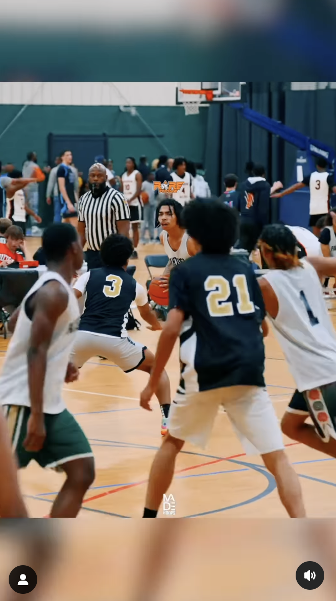 Noah Scurry is pictured during a basketball game with his peers, in a video dated October 14, 2024 | Source: Instagram/rarefootagesports | Instagram/_lilnoah4 | Instagram/felsbasketball