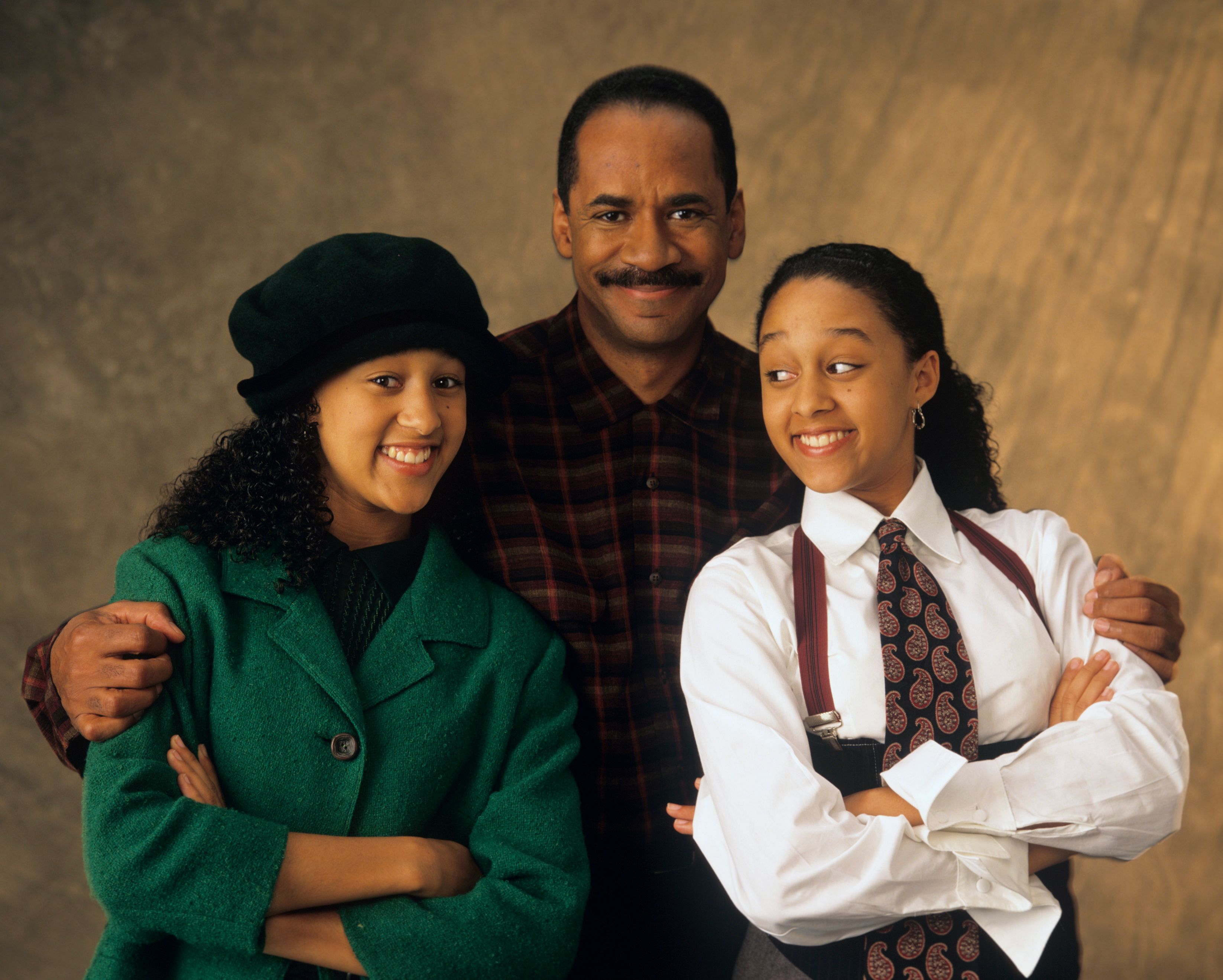A picture of Tim Reid, Tia and Tamera Mowry from "Sister, Sister" | Photo: Getty Images