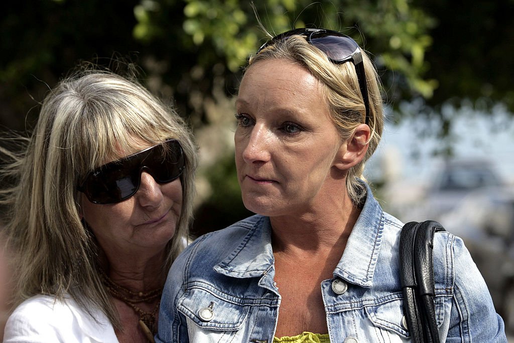 Ben Needham's mother Kerry and his grandmother Christine making a statement to the media as British police continue the search for Ben, October 2012 | Source: Getty Images