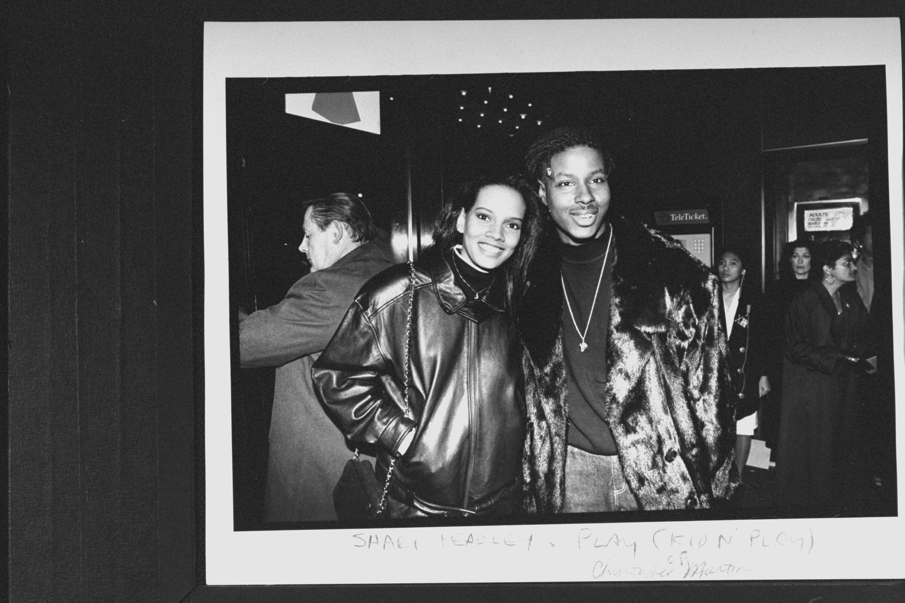 Shari Headley and Christopher Martin arriving at a theater for the screening of "Malcolm X" on November 17, 1992. | Source: Getty Images