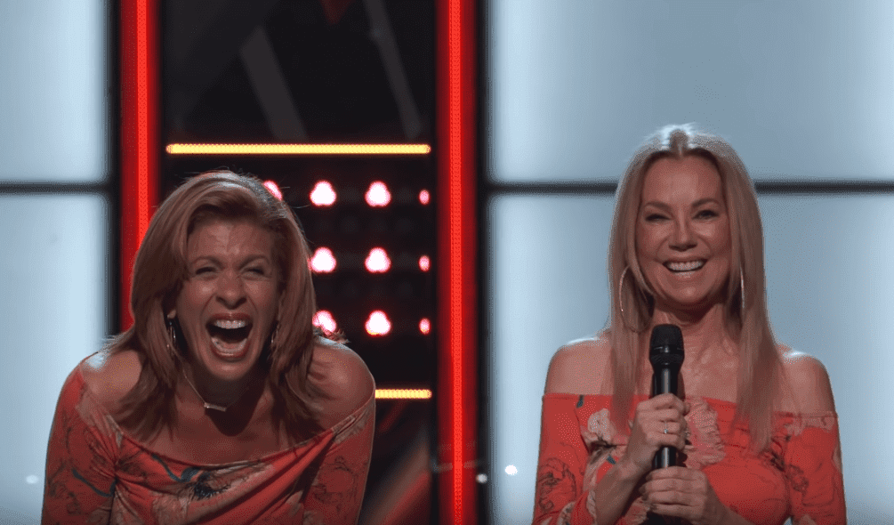 Hoda Kotb and Kathie Lee Gifford during the blind audition of "The Voice" in 2018 | Photo: YouTube/The Voice
