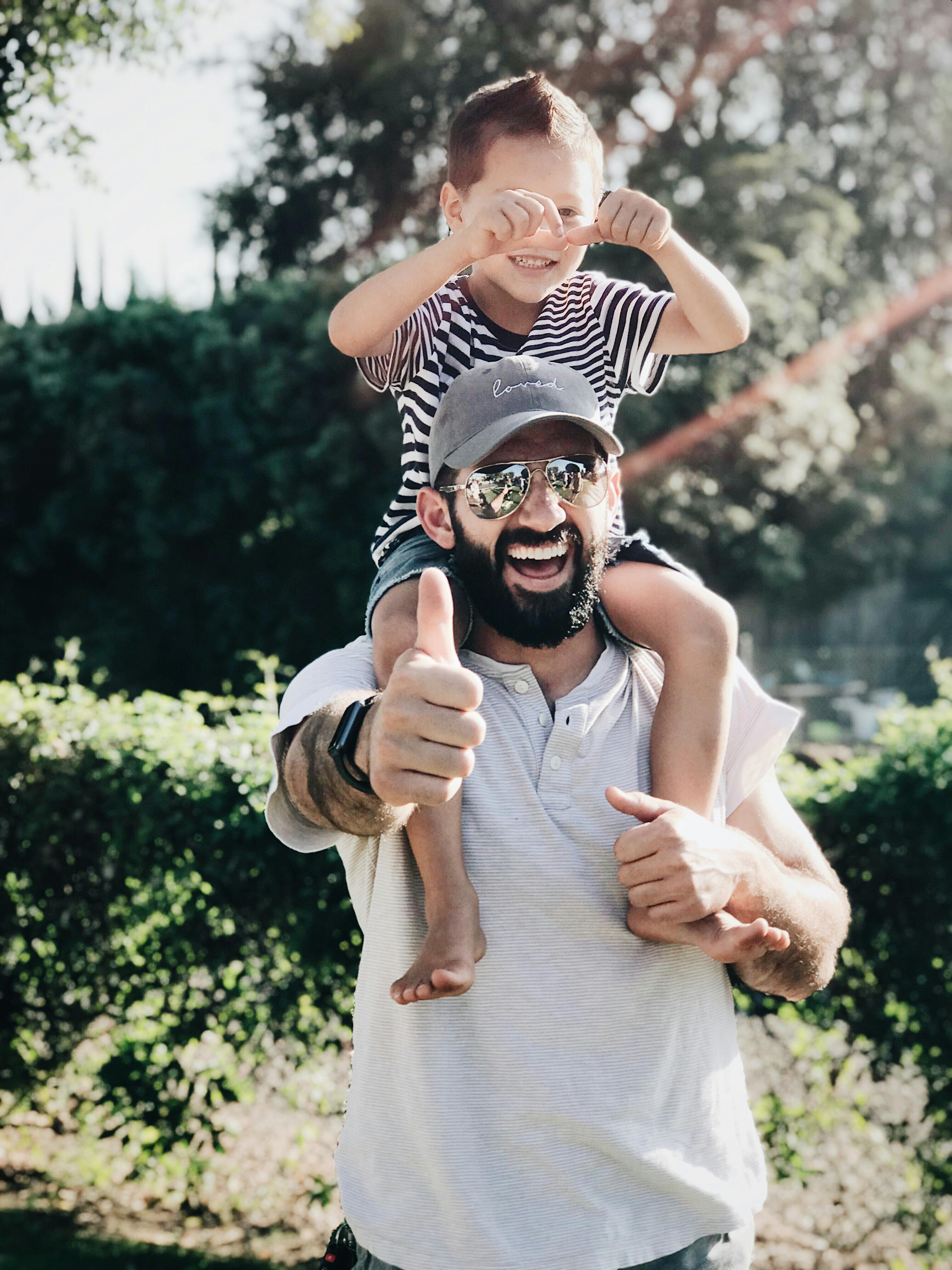 A father with his son | Source: Pexels