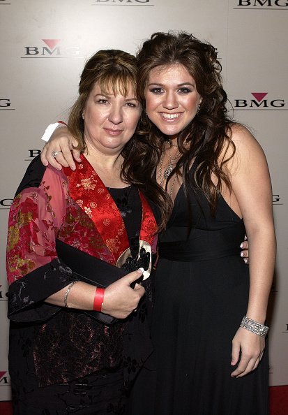 Kelly Clarkson and her mom Jeannie attend the BMG Post-Grammy Party following the 46th Annual Grammy Awards at the Avalon on February 8, 2004, in Hollywood, California. | Source: Getty Images.
