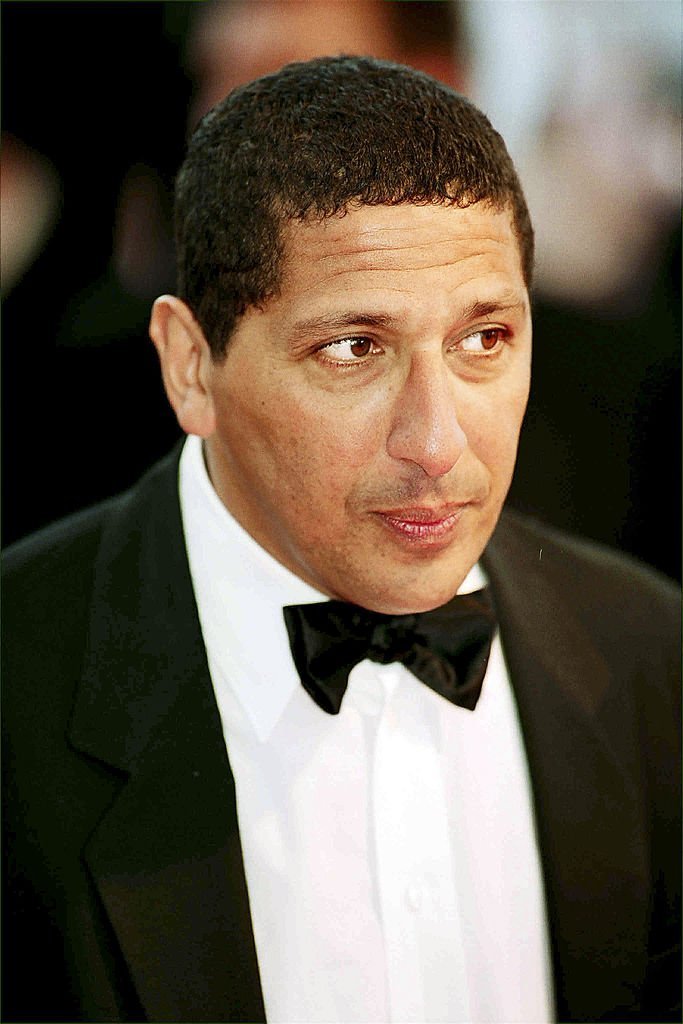 Smaïn Fairouze pendant le Festival du Film de Cannes 2001 au Palais des Festivals à Cannes, France. | Photo : Getty Images.