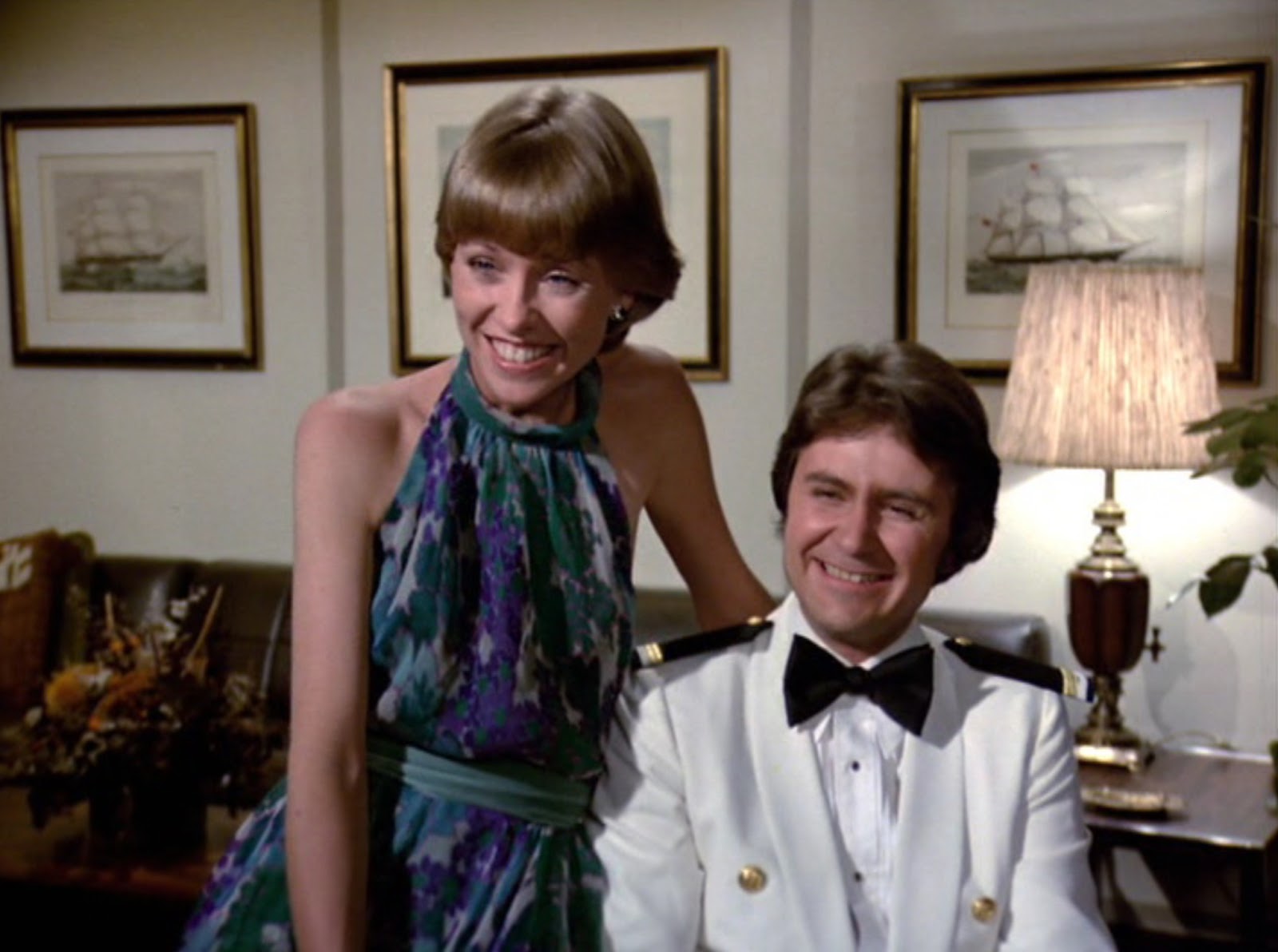 The famous actress and Fred Grandy filming "The Love Boat," circa 1978. | Source: Getty Images