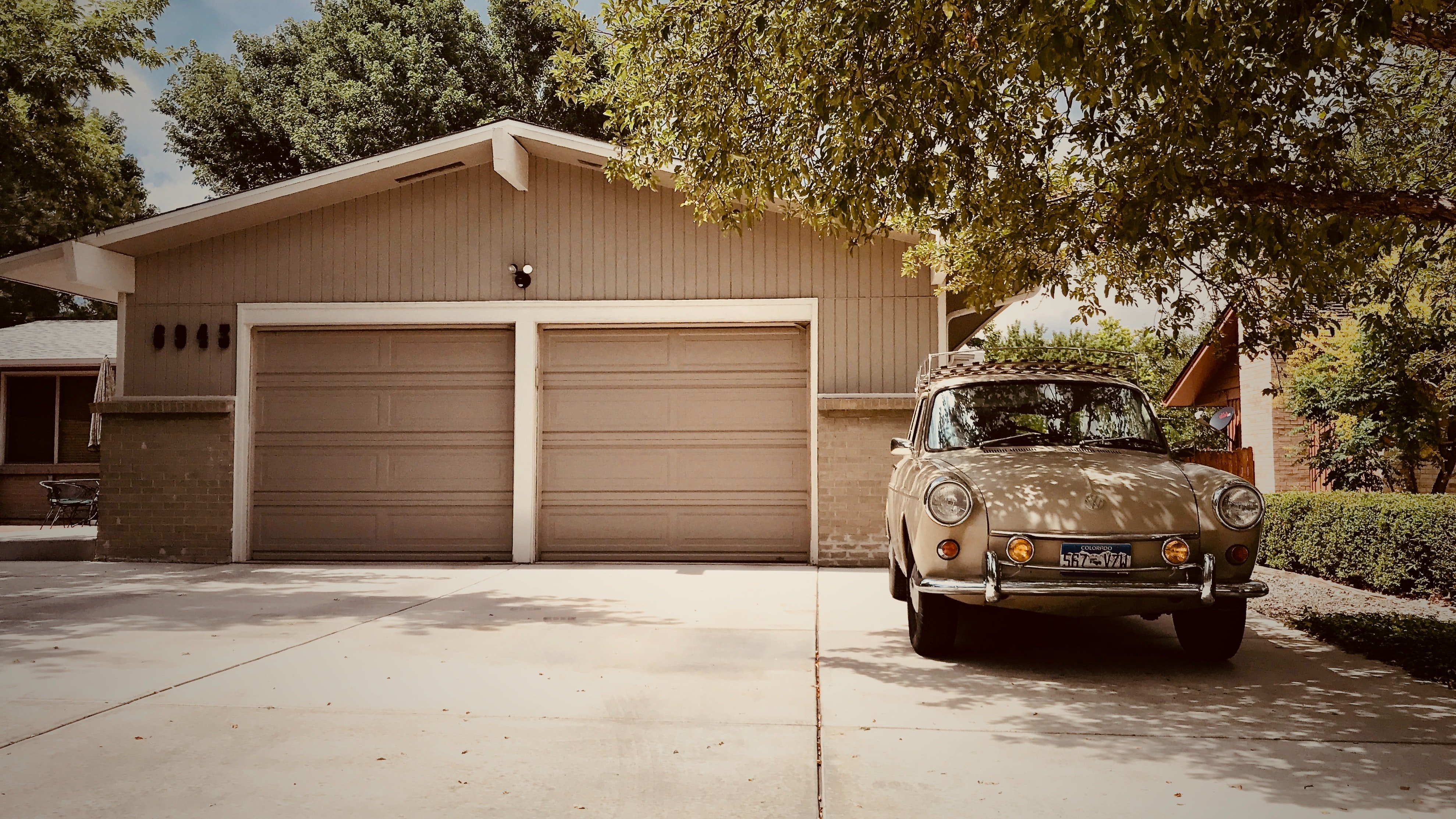Garaje de una casa. | Foto: Unsplash