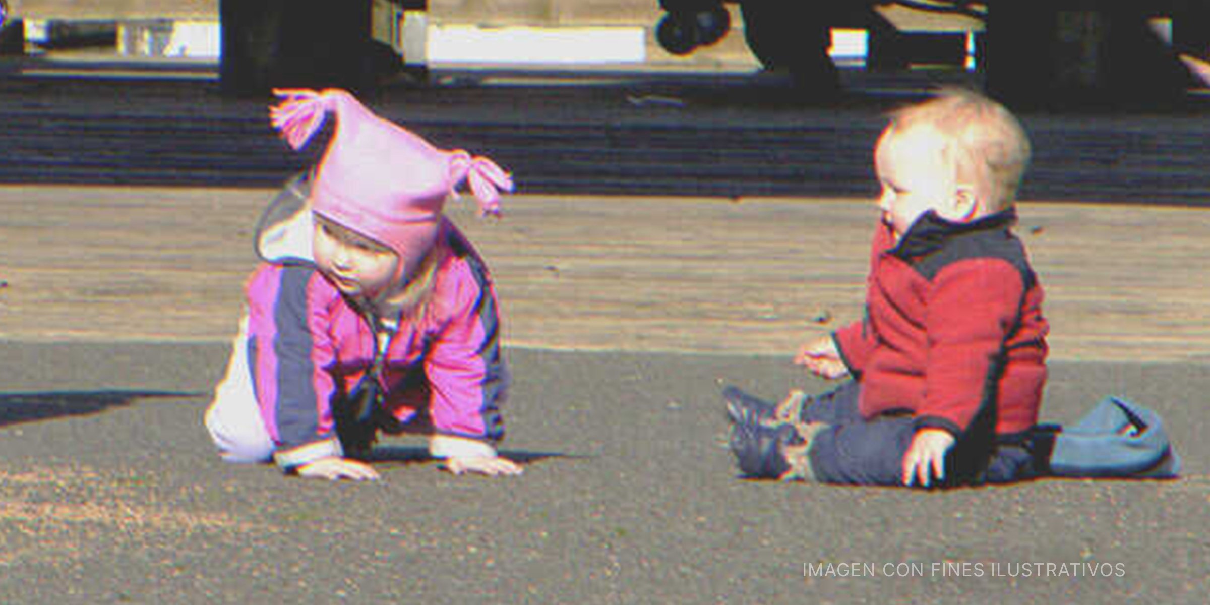 Bebés sobre el pavimento. | Flickr/Laurel Fan (CC BY-SA 2.0)