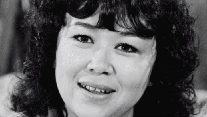 Kellye Nakahara (MASH) | Photo : Youtube/EL RINCÓN DEL CINE-FILO