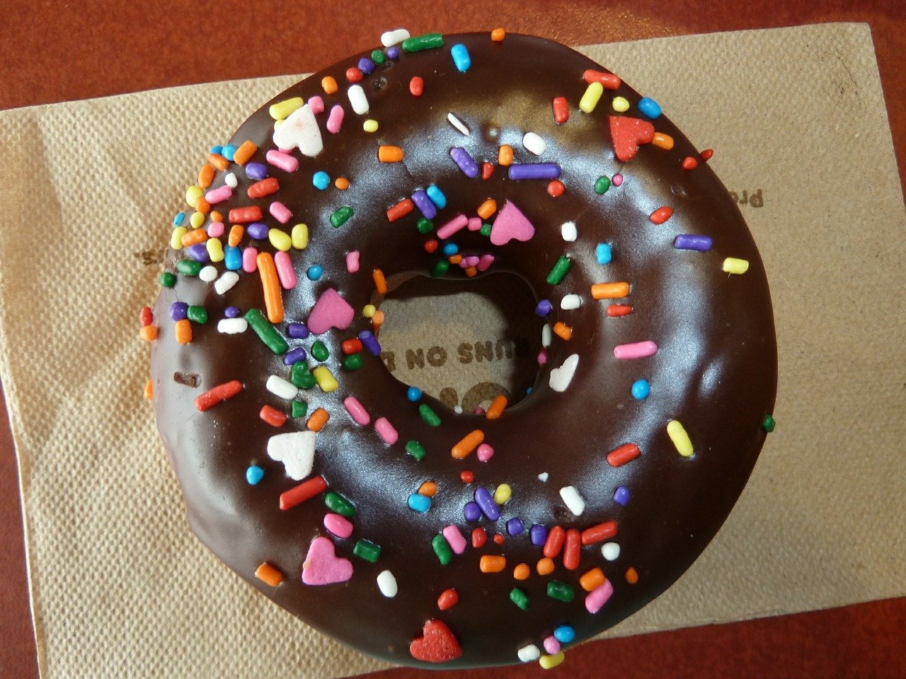Dona con chocolate. | Foto: Pixabay