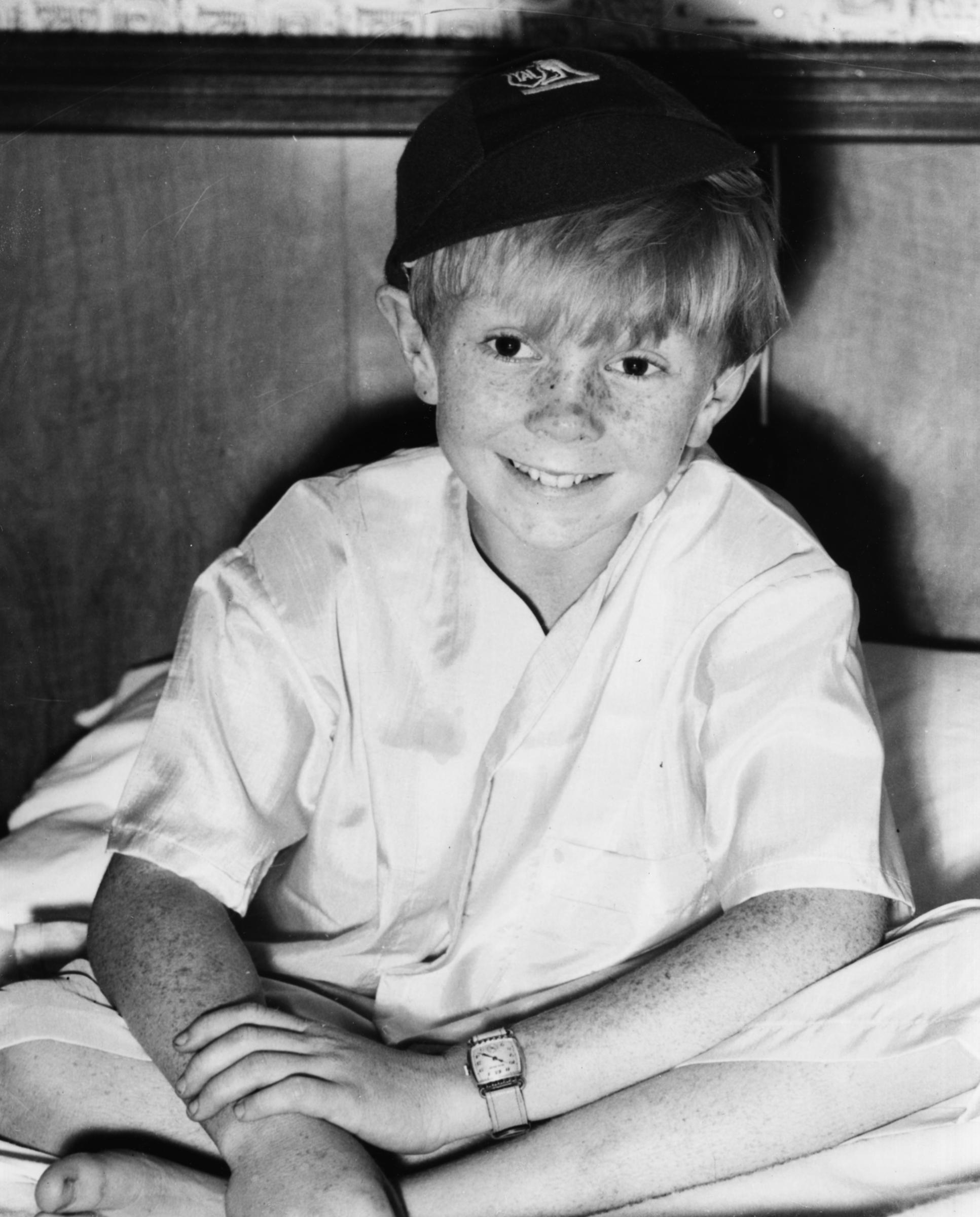 Childhood portrait of Australian musician Colin Petersen pictured in London on July 25, 1956 | Source: Getty Images