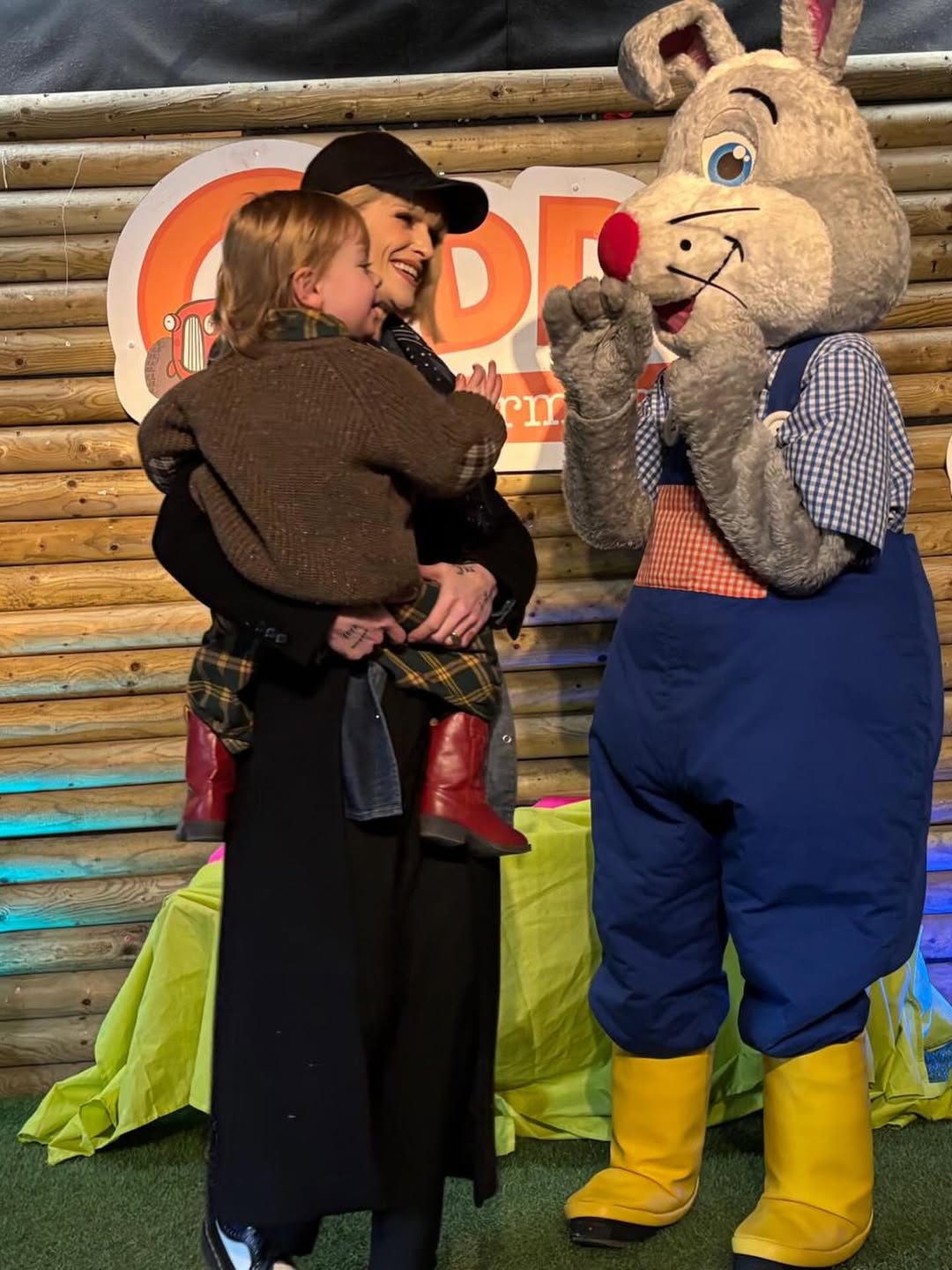 A photo from Kelly Osbourne's post, dated 3 April 2026. | Source: Instagram/kellyosbourne