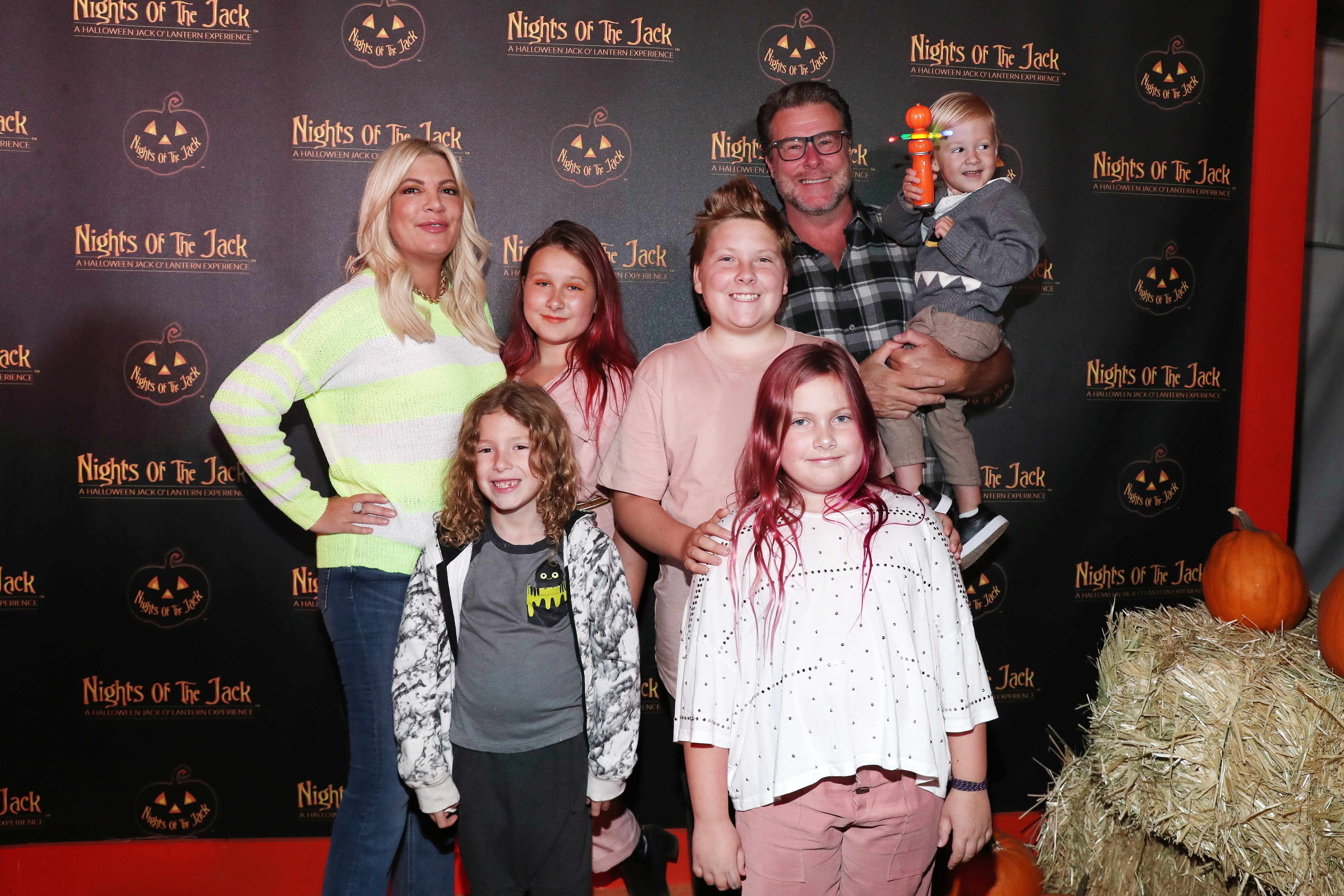 Tori Spelling  and Dean McDermott and family attend Nights of the Jack Friends & Family Night 2019 on October 02, 2019 in Calabasas, California. | Source: Getty Images.