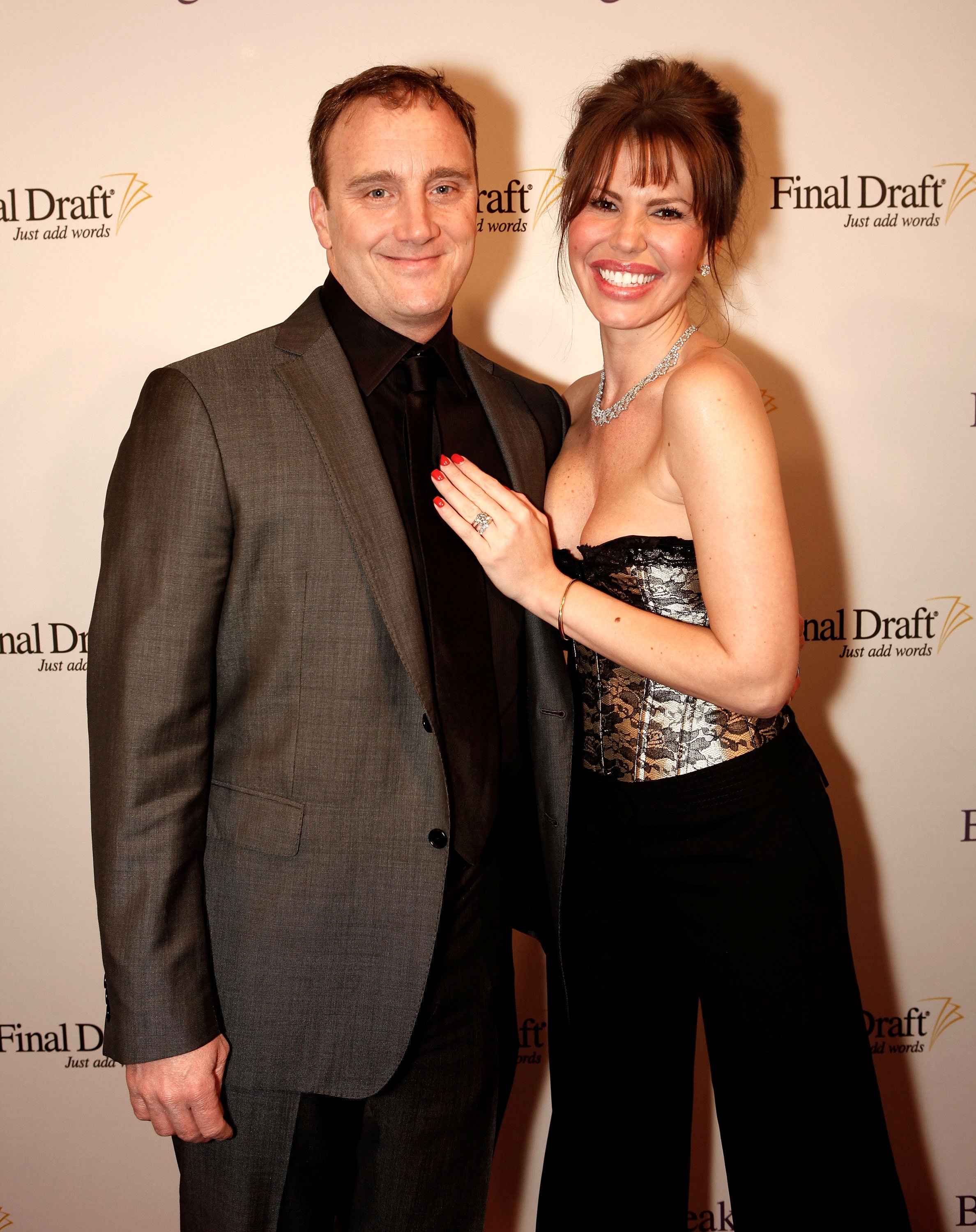   Jay Mohr ve Nikki Cox, 7 Şubat 2013'te Beverly Hills, California'daki The Paley Center for Media'da düzenlenen Final Draft 1. Yıllık Senaristlerin Seçimi Ödülleri'nde |  Kaynak: Getty Images