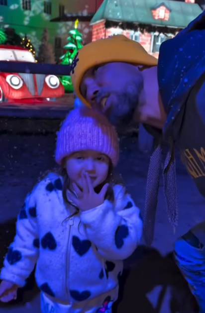 Shemar Moore and his daughter, Frankie Moore, enjoying the falling snow, from a video dated January 13, 2026 | Source: Instagram/shemarfmoore