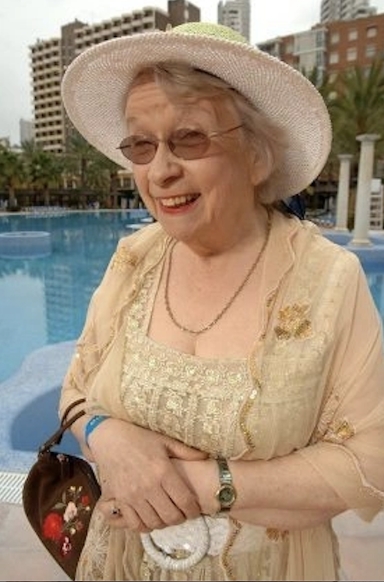 Elsie Kelly is pictured in a sunlit outdoor setting in a photo shared in a post dated 22 April 2026, smiling warmly in a moment that reflects her enduring charm and screen presence. | Source: X/YoungJames34