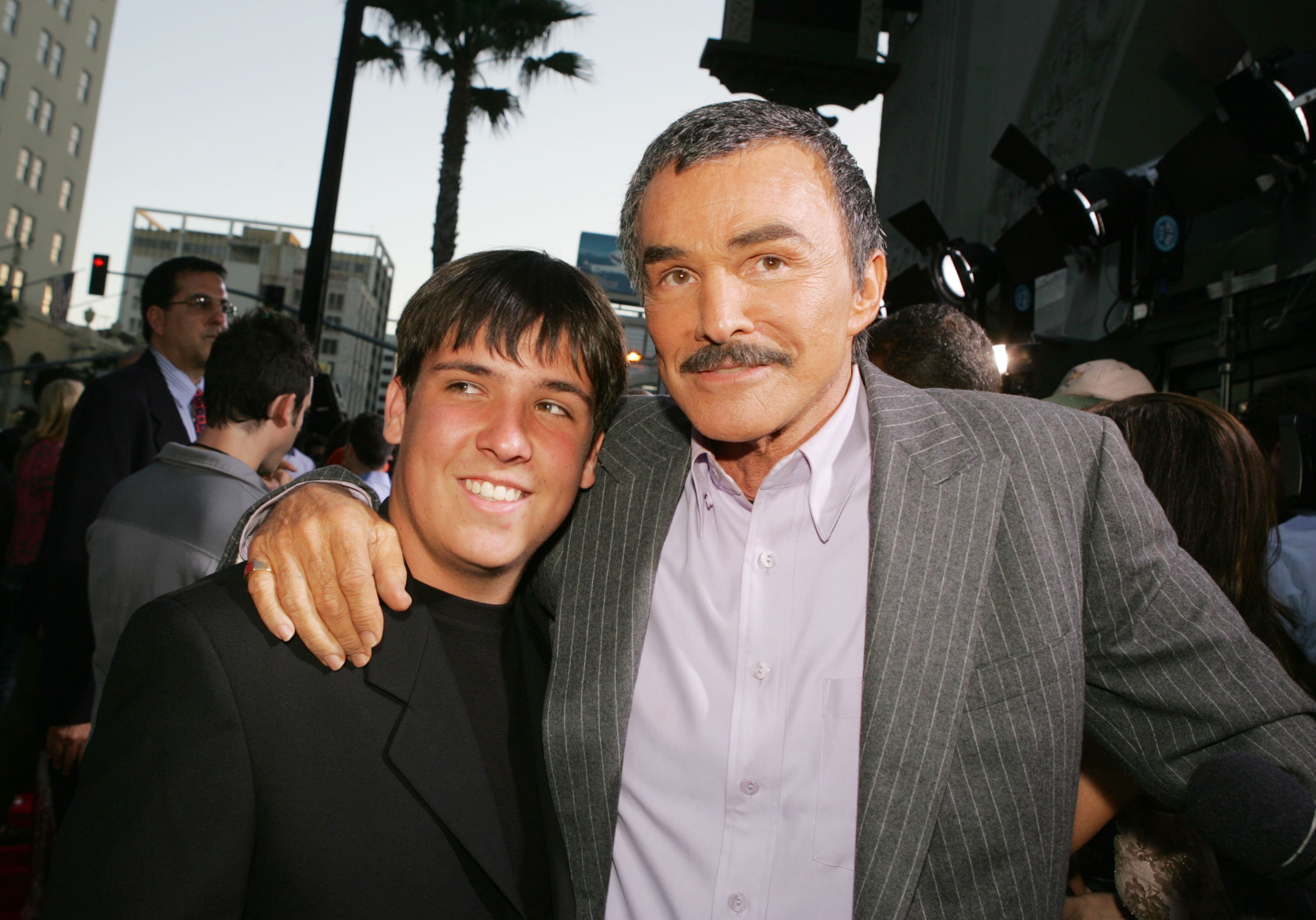 Burt Reynolds and his son Quinton at the premiere of Paramount Pictures' "The Longest Yard," 2005, Los Angeles, California. | Photo: Getty Images