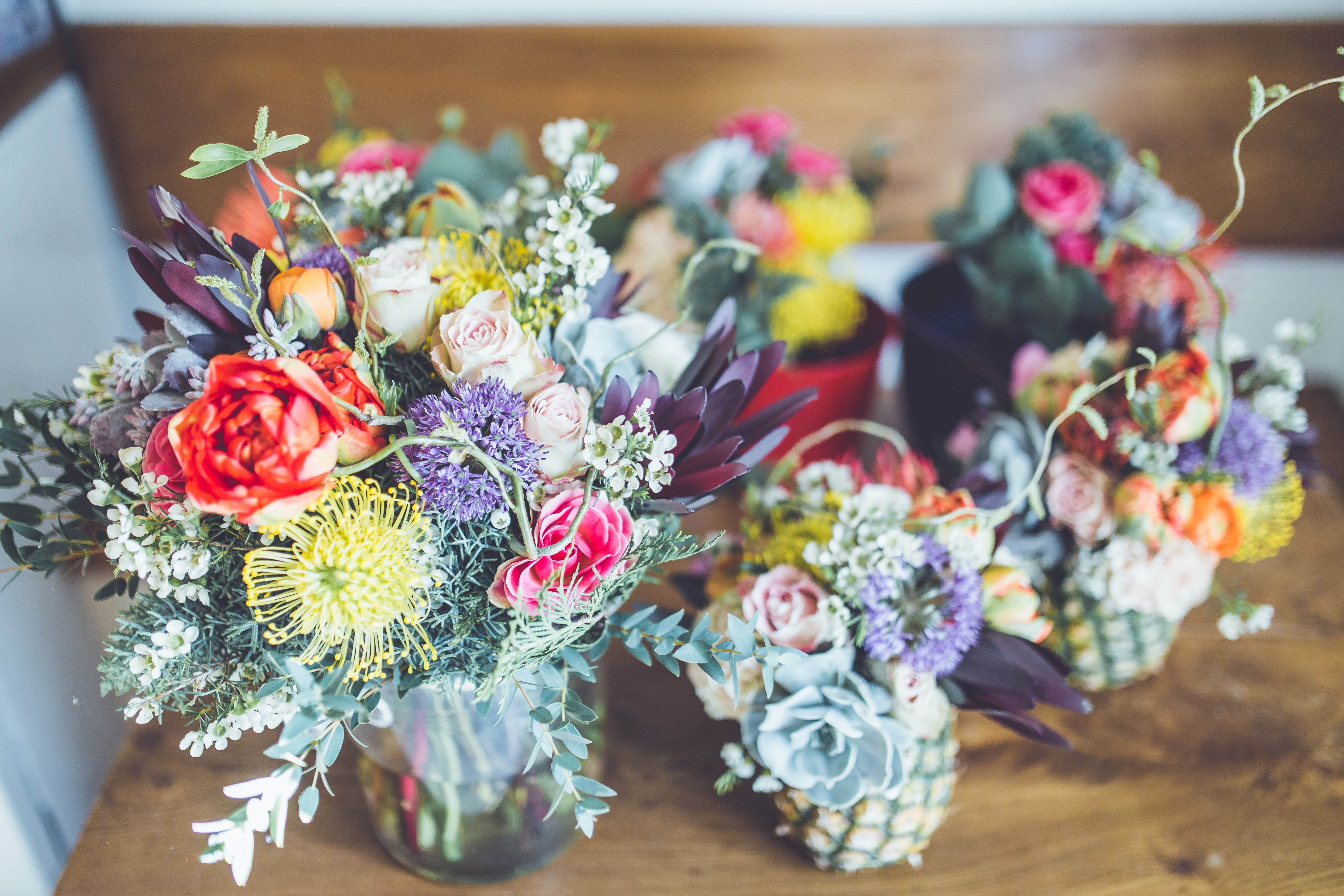 Beautiful flowers in vases | Source: Unsplash.com