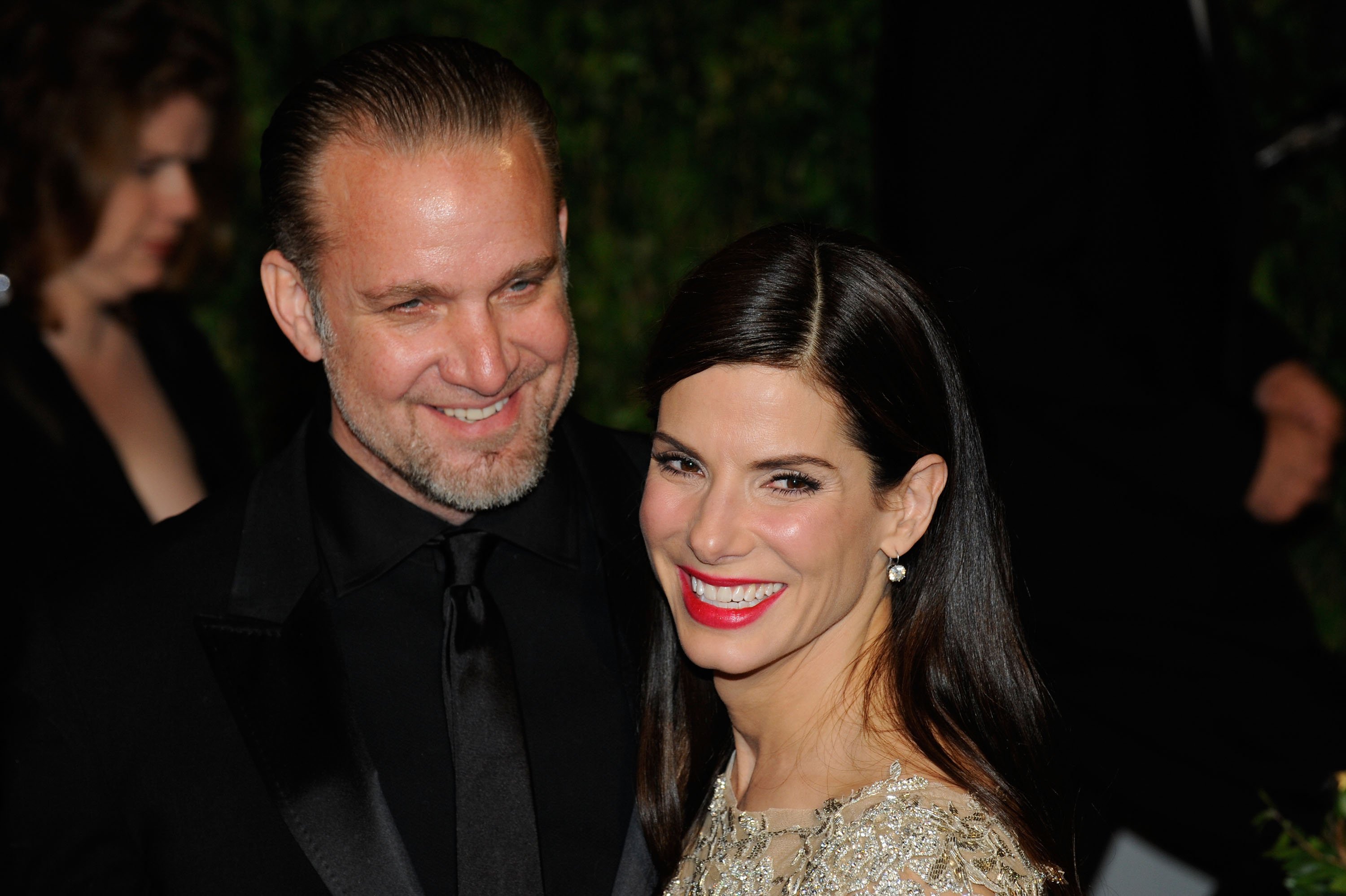 Jesse James and Sandra Bullock at the Vanity Fair Oscar Party on March 7, 2010, in West Hollywood, California. | Source: Getty Images