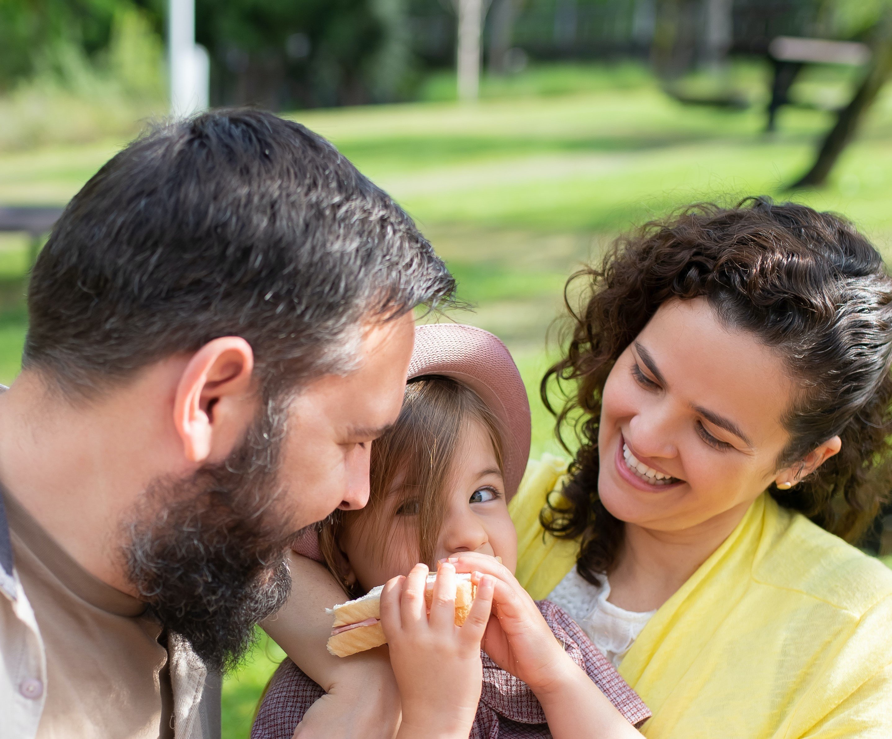 Harry was a middle-class man who lived happily with his wife, Jenny, and daughter, Chloe. | Source: Pexels