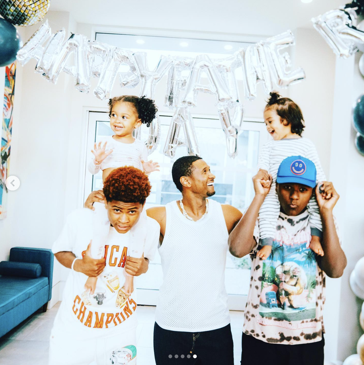 Usher and his sons Usher "Cinco" Raymond V and Naviyd Ely with Usher's two other kids, Sovereign Bo and Sire Castrello, as seen in a post dated June 20, 2023 | Source: Instagram/usher