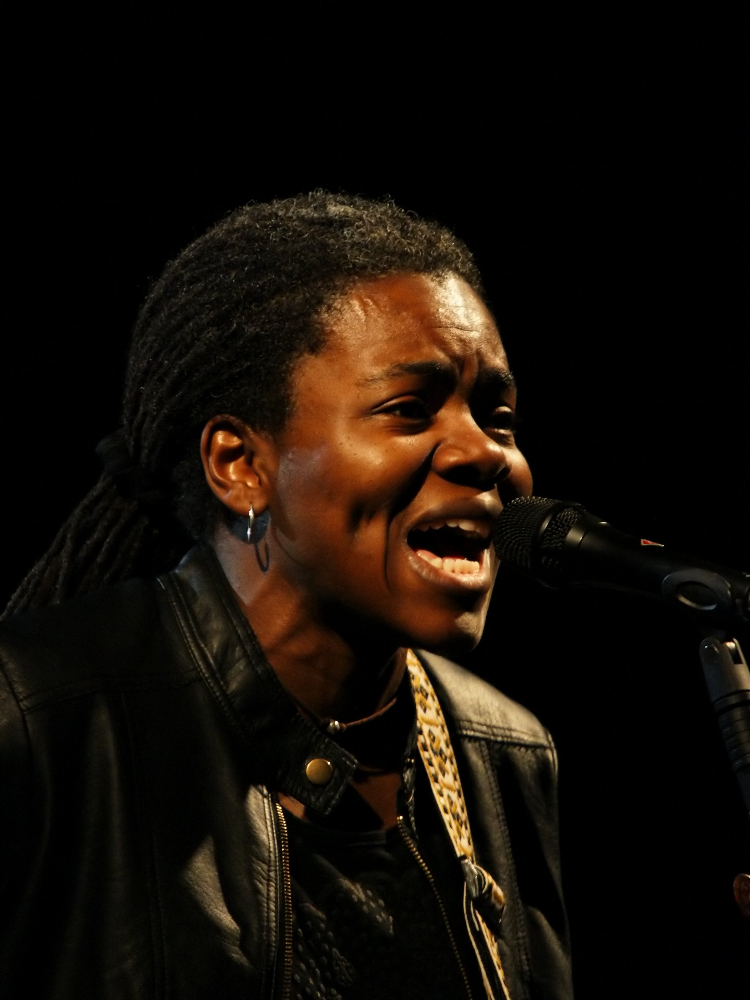 Tracy Chapman at the 2009 Cactus Festival in Bruges, Belgium on 10 July 2009 | Photo: Wikimedia Commons By © Hans Hillewaert, CC BY-SA 4.0