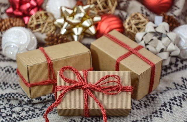 Christmas gifts.  │Source: Pixabay