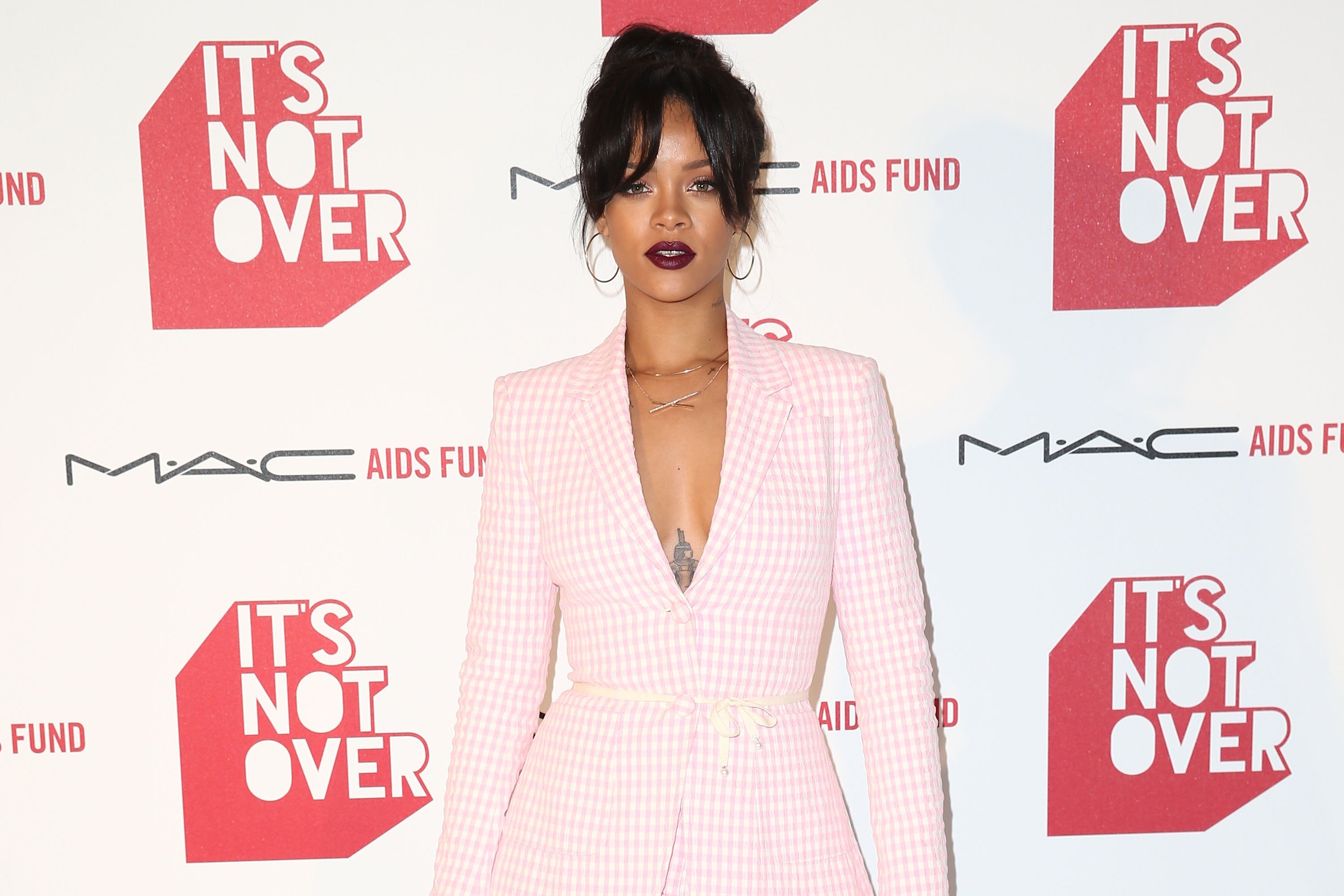  Rihanna attends the premiere of 'It's Not Over' presented by MAC Cosmetics and MAC AIDS Fund at Quixote Studios on November 18, 2014. | Photo: GettyImages