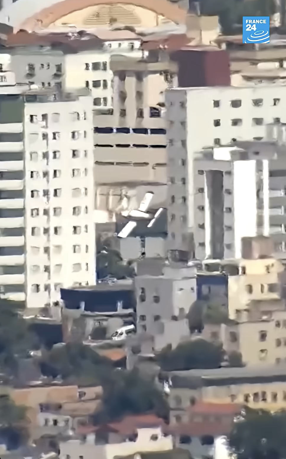 A photo of the doomed plane moments before the crash taken from a video posted on May 5, 2026. | Source: YouTube/@France24_en
