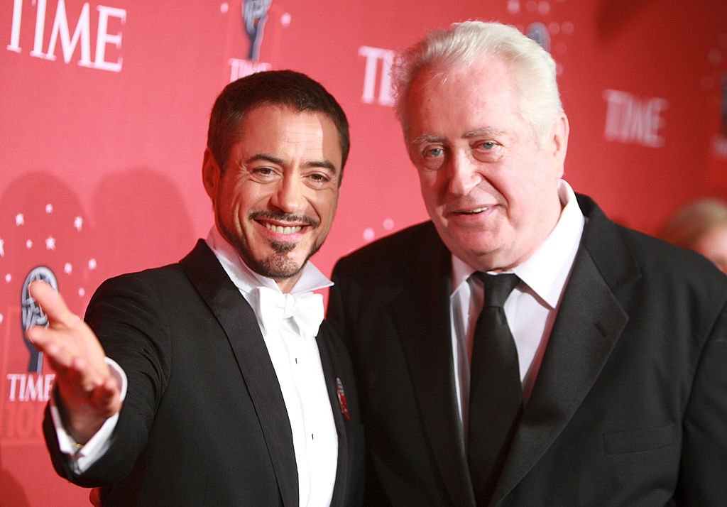 L'acteur Robert Downey Jr. et son père Robert Downey Sr. arrivent au gala des 100 personnes les plus influentes de TIME au Frederick P. Rose Hall le 08 mai 2008 à New York. | Photo : Getty Images