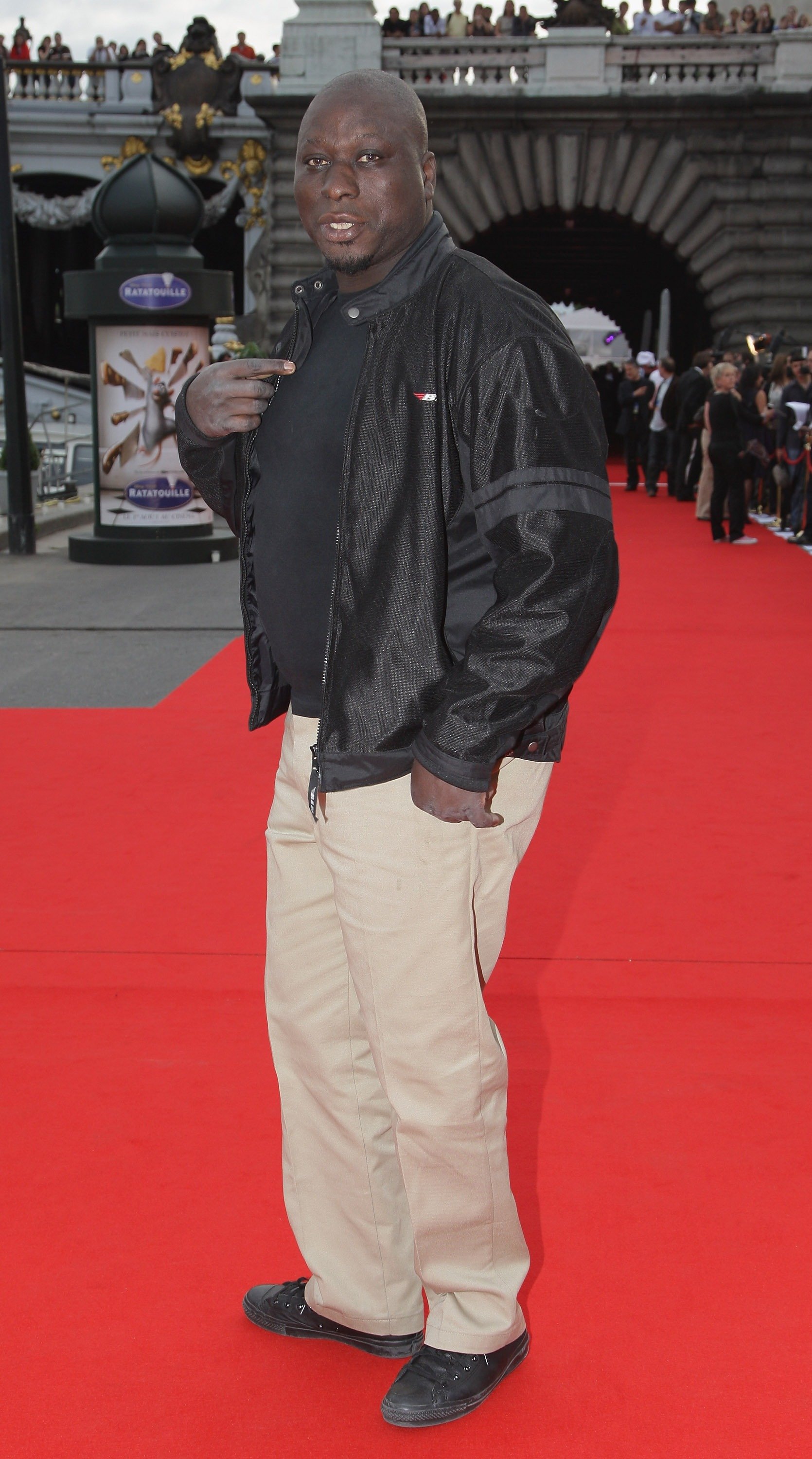 Mouss Diouf assiste à l'after party de la première du film "Ratatatouille" le 30 juin 2007 à Paris, France. | Source : Getty Images