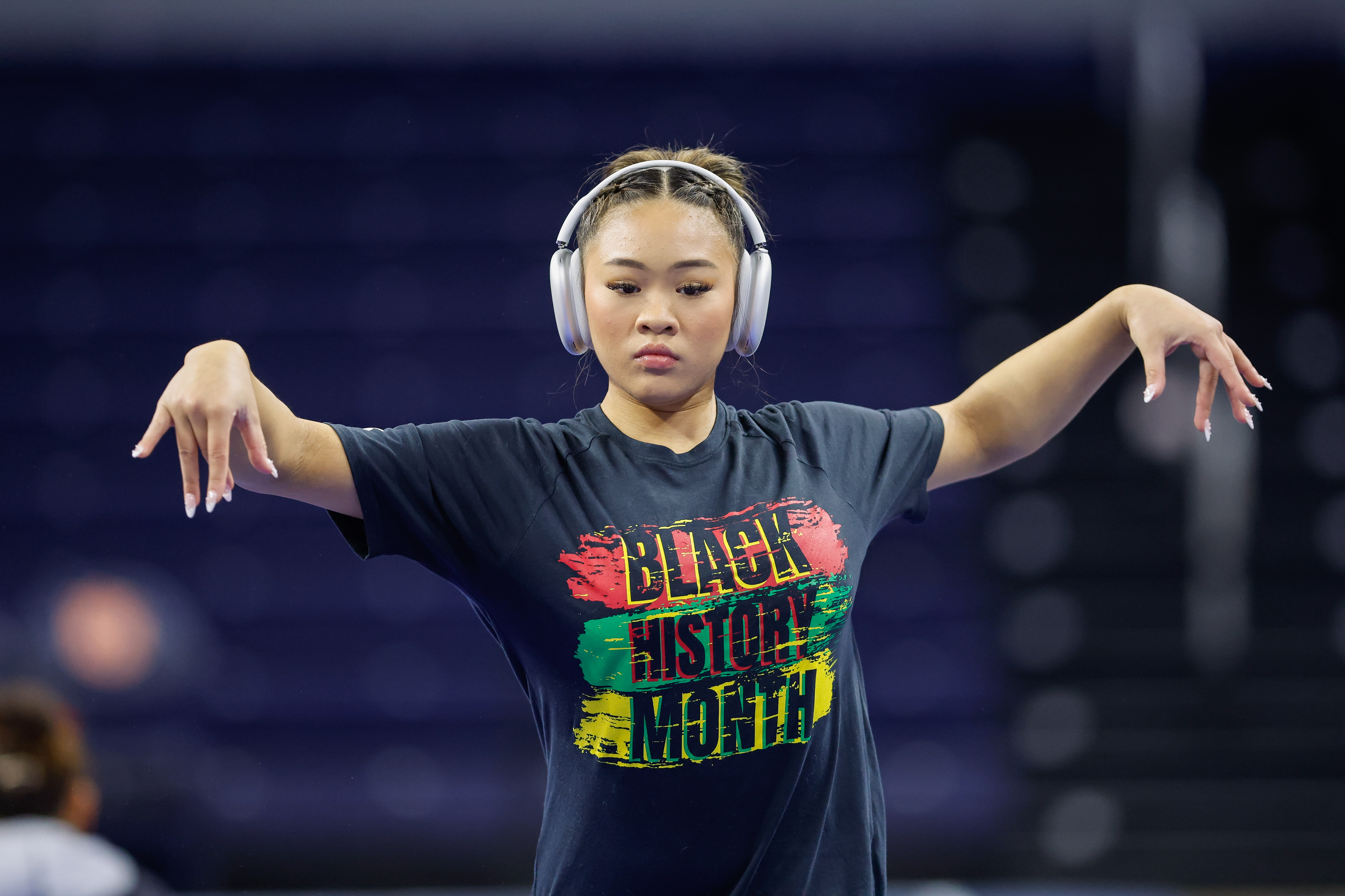 Suni Lee ahead of a gymnastics meet at Neville Arena on February 24, 2023, in Auburn, Alabama. | Source: Getty Images