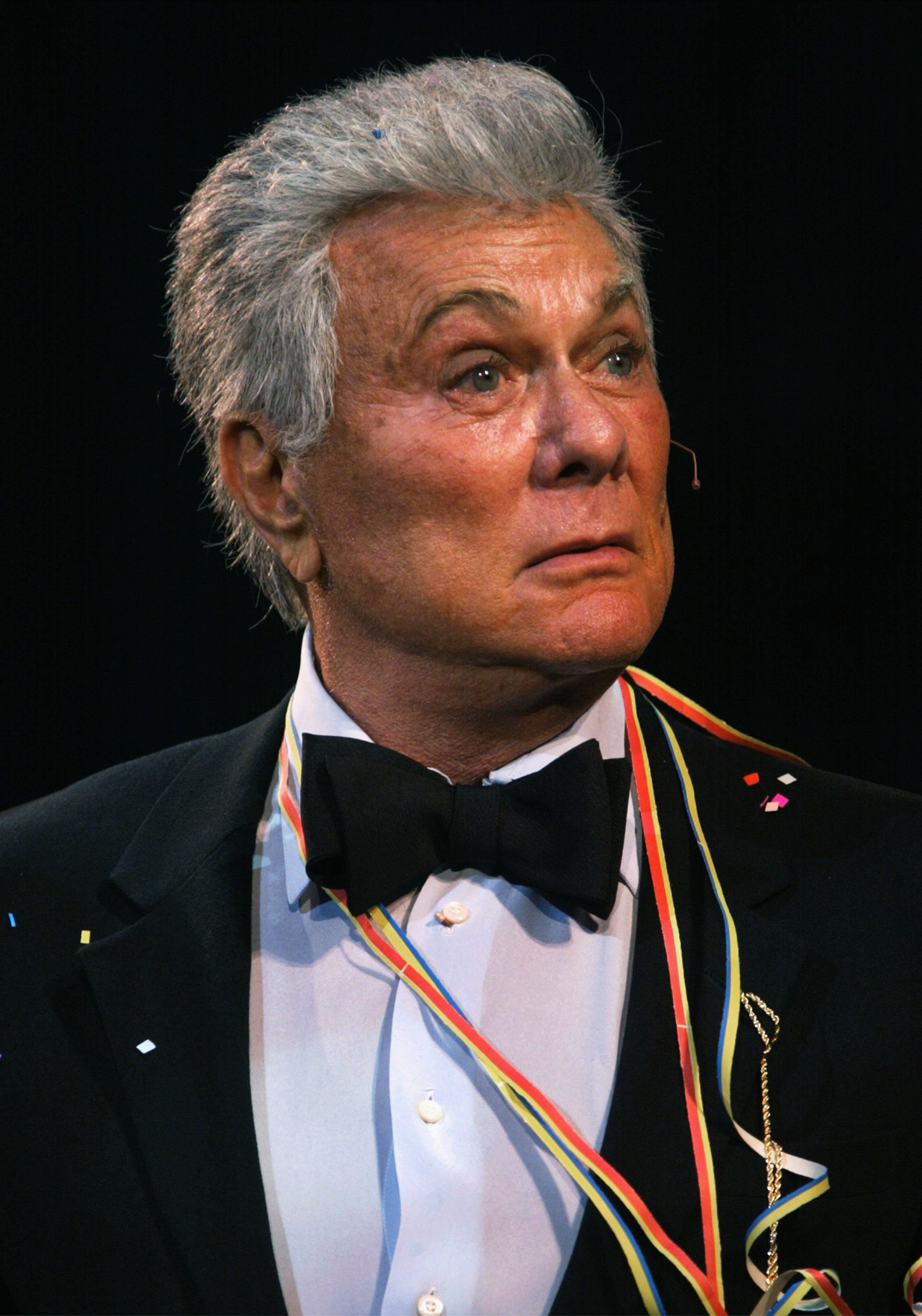 Tony Curtis in the musical "Some Like it Hot" at Wolf Trap, August 27, 2002, in Vienna, Virginia. | Source: Getty Images