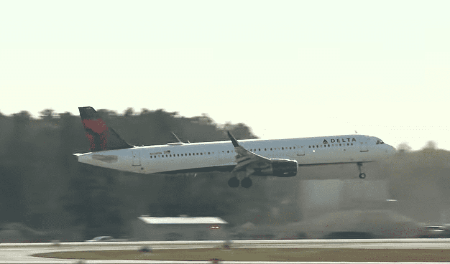 An airplane landing.┃Source: youtube.com/FOX 5 Atlanta