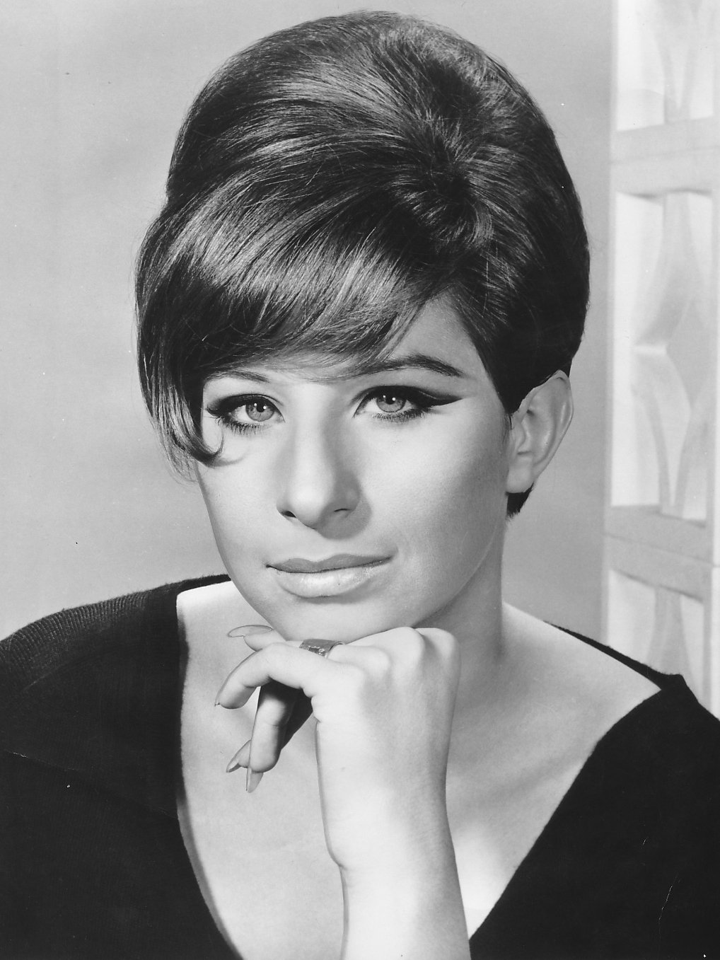 Promotional photo of Barbra Streisand, 1966 | Photo: Wikimedia Commons Images
