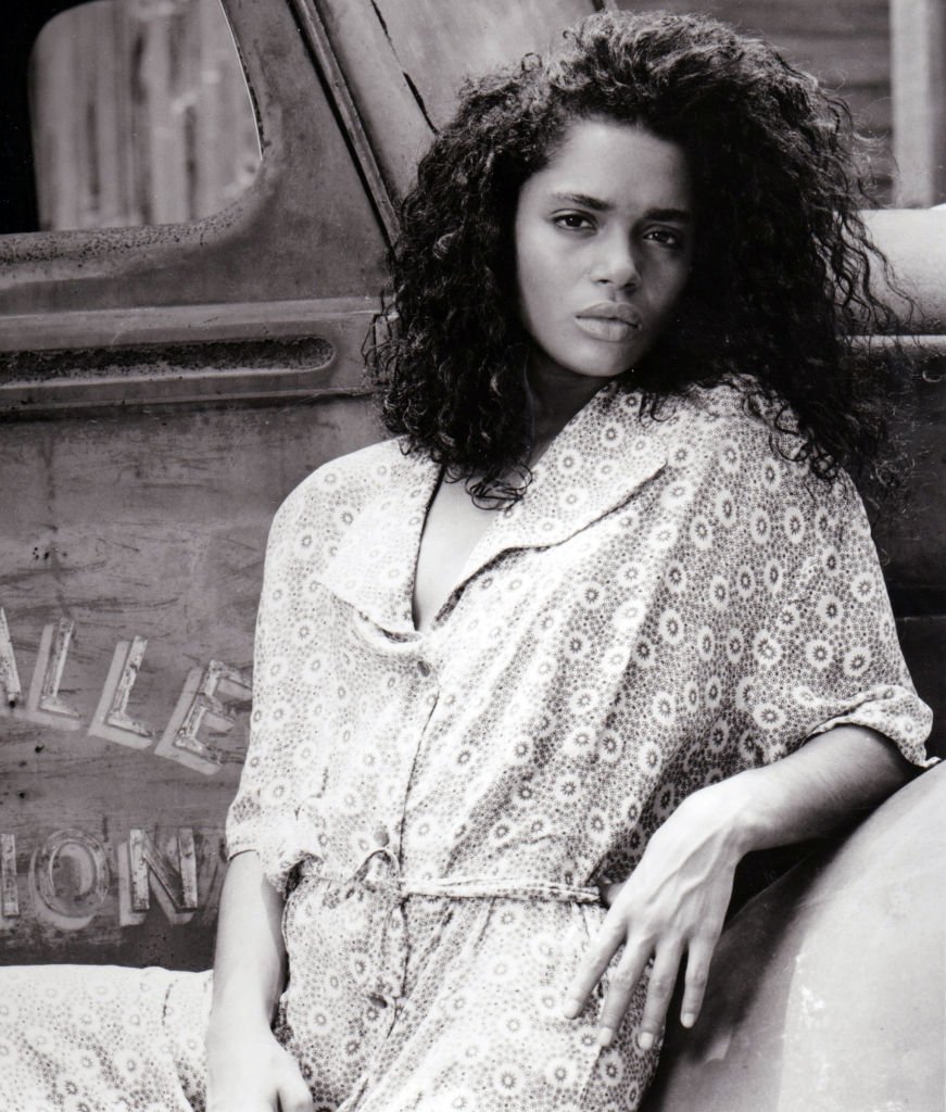 CIRCA 1987: Lisa Bonet plays Epiphany Proudfoot , a young woman involved with the occult who Harry Angel encounters in his search for a mysterious big band singer | Photo: GettyImages