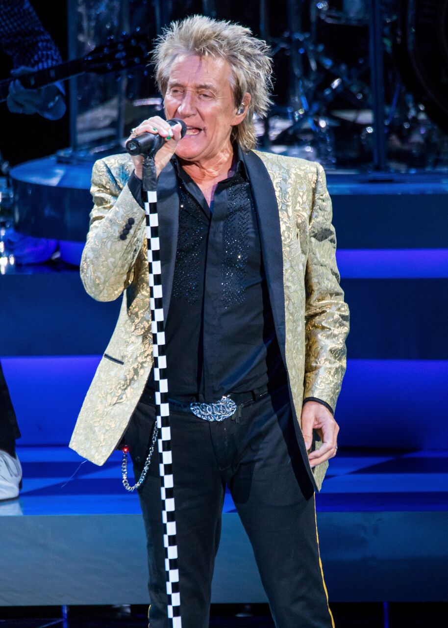 Rod Stewart performs at DTE Energy Music Theater. | Source: Getty Images