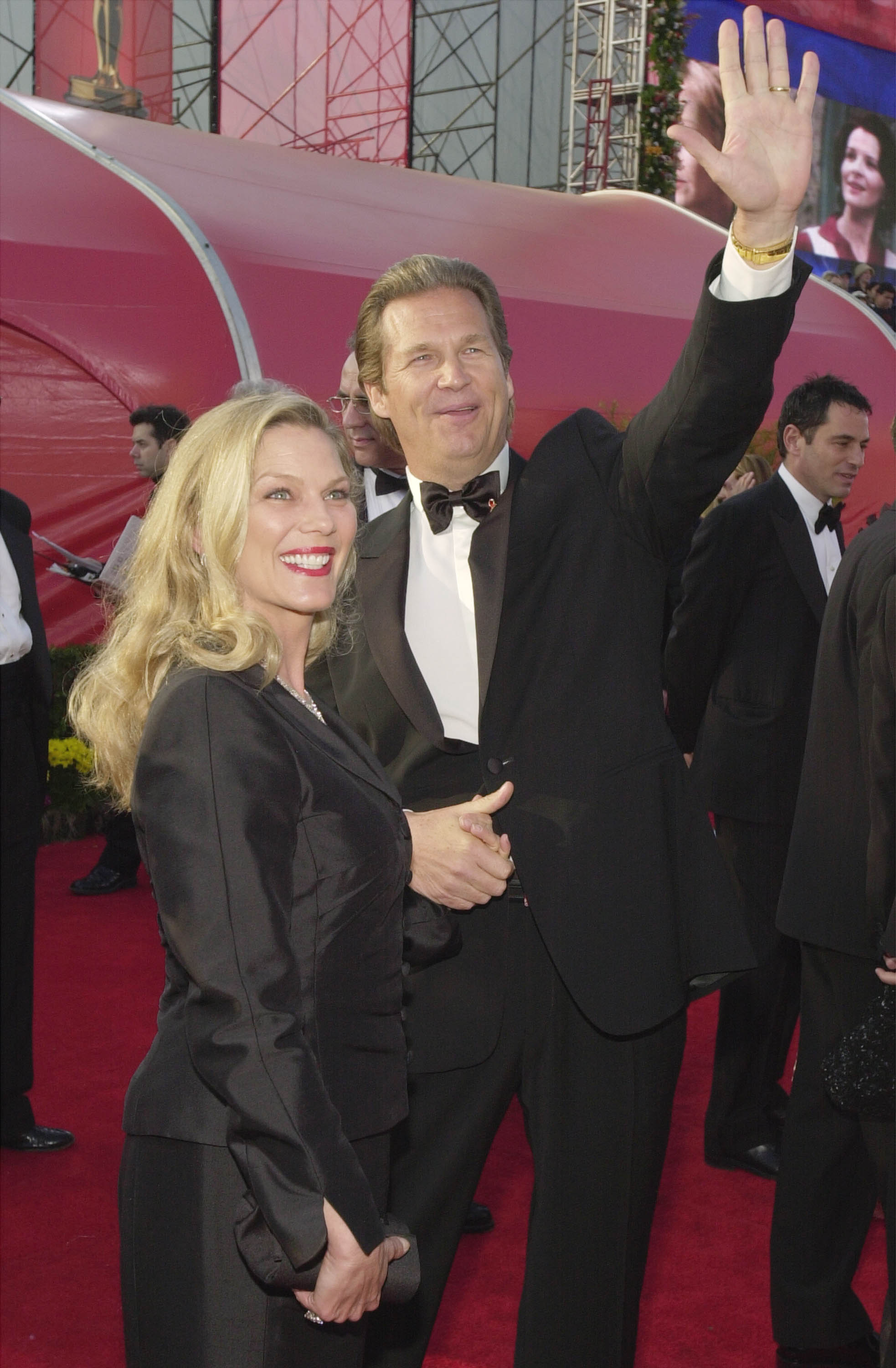 Actor Jeff Bridges and wife Susan Geston arrive for the 73rd Annual Academy Awards March 25, 2001 at the Shrine Auditorium in Los Angeles | Source: Getty Images