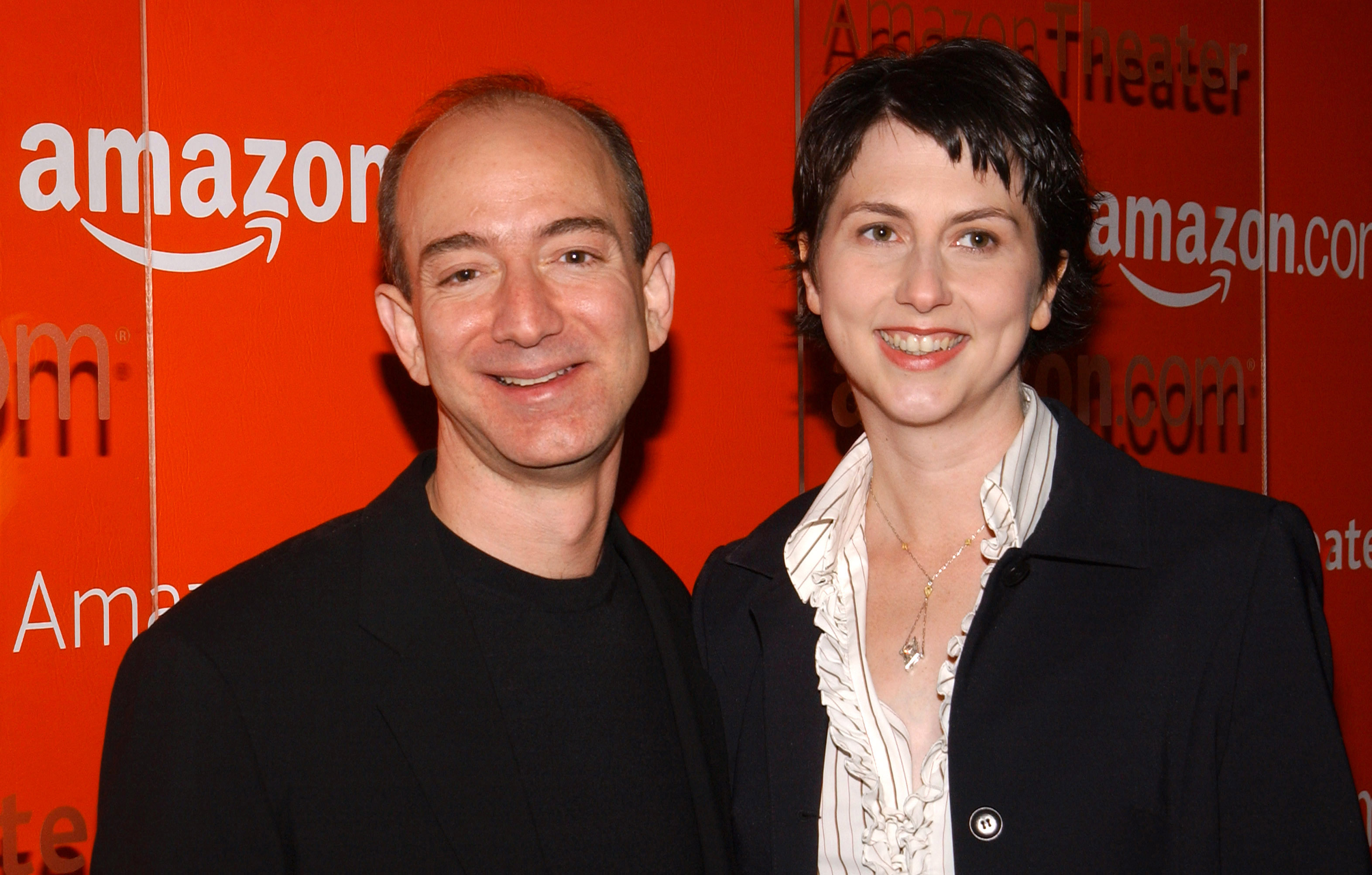 Jeff and Mackenzie Bezos pictured on November 9, 2004 | Source: Getty Images