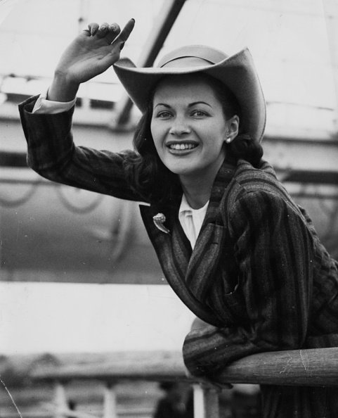 Yvonne De Carlo at Southampton, on August 18, 1948. | Photo: Getty Images