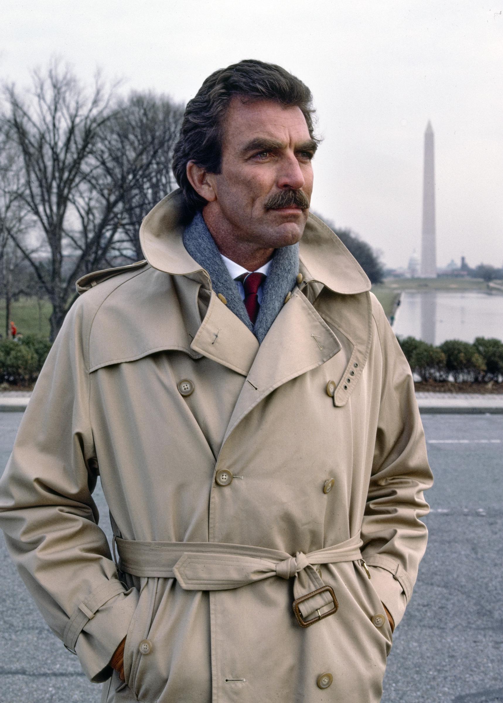 Tom Selleck on the set of "Magnum, P.I" on May 1, 1988 in New York City | Source: Getty Images