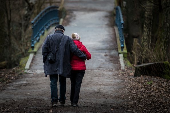 Couple de personnes âgées | Photo : Getty Images