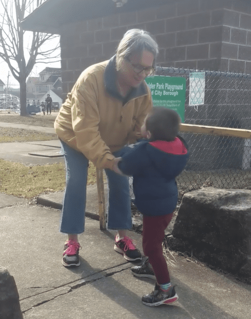 Trax who hadn't seen his grandmother Nana Jean in months due to COVID-19 finally got to reunite with her. | Photo: Facebook/Kelsey Chvala