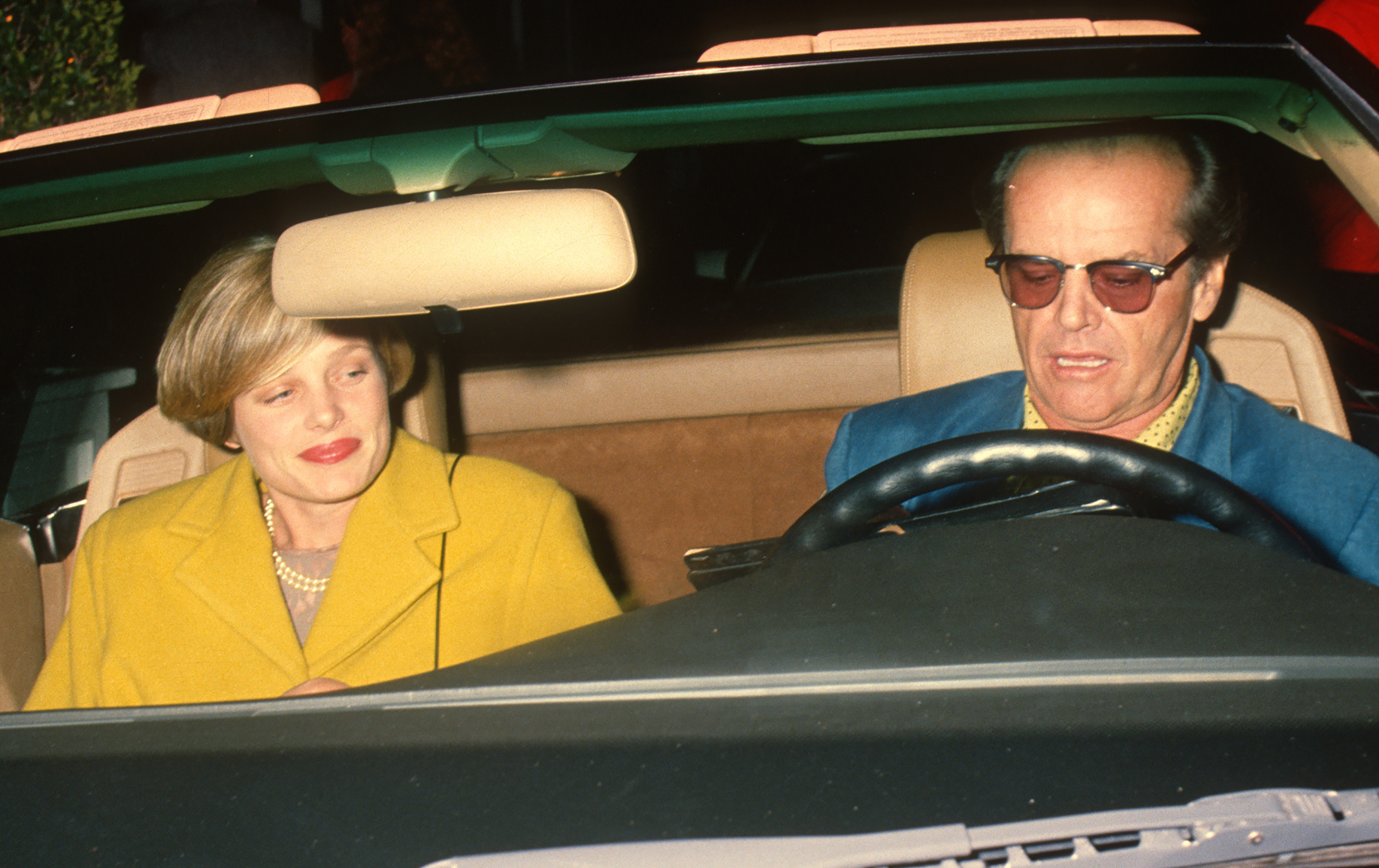 Rebecca Broussard and Jack Nicholson spotted in a car in Beverly Hills, California on October 5, 1990. | Source: Getty Images