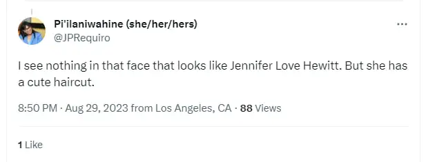 A screenshot of a fan's Twitter comment expressing their surprise at how different Jennifer Love Hewitt looks in the picture. | Source: twitter.com/PopCrave