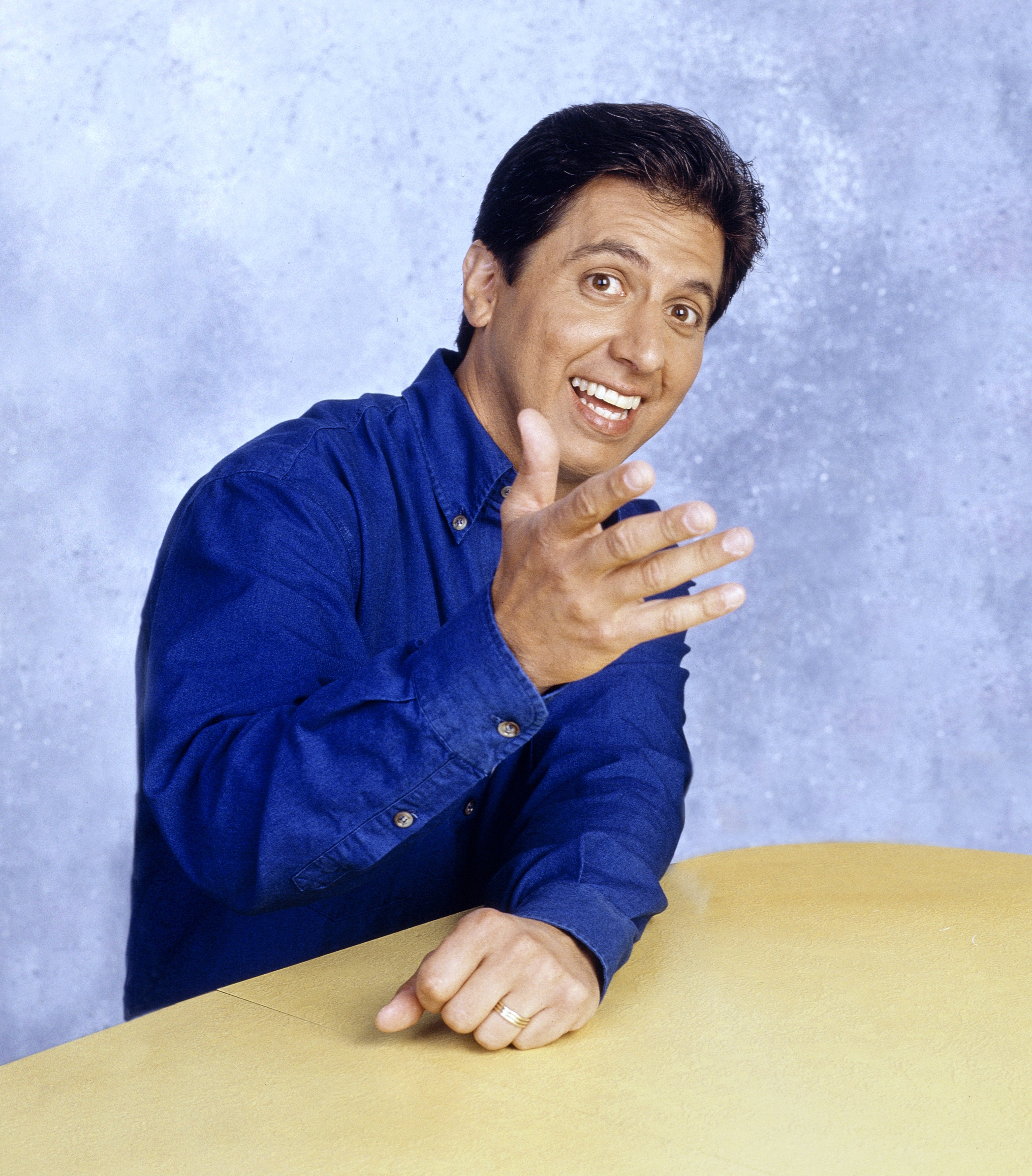 Ray Romano as Ray Barone during for the premiere episode of "Everybody Loves Raymond"on September 13, 1996 | Source: Getty Images