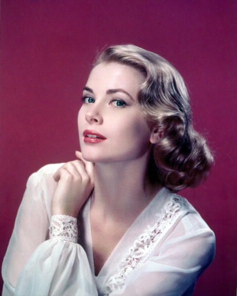 Studio portrait of Grace Kelly circa 1955 | Source: Getty Images